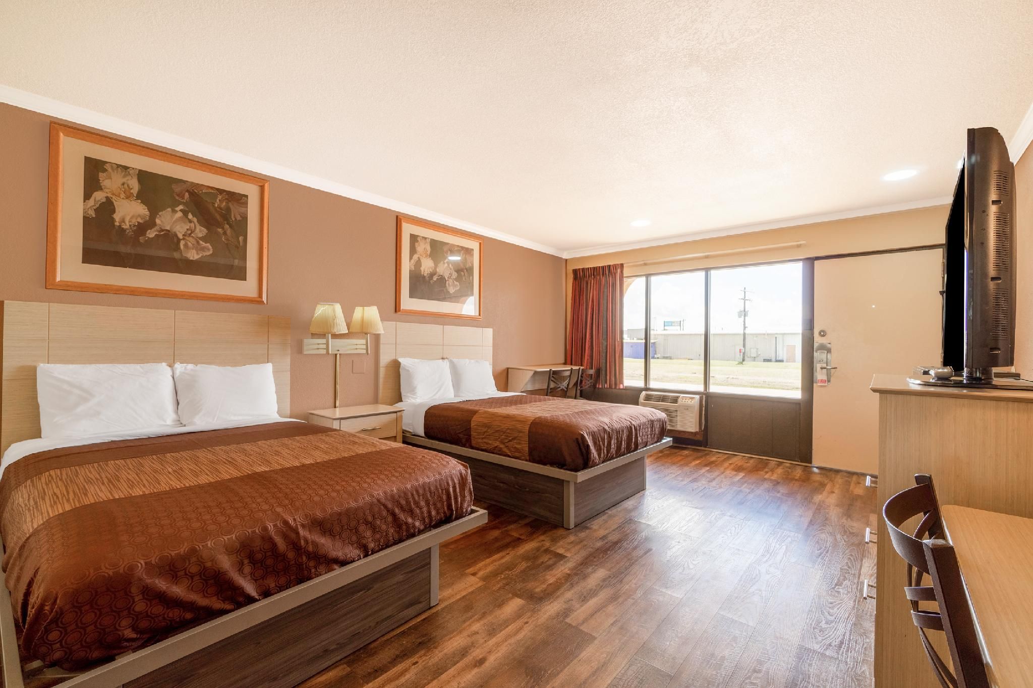 River Valley Motor Inn By OYO La Grange Texas 2 Full Beds Non-Smoking