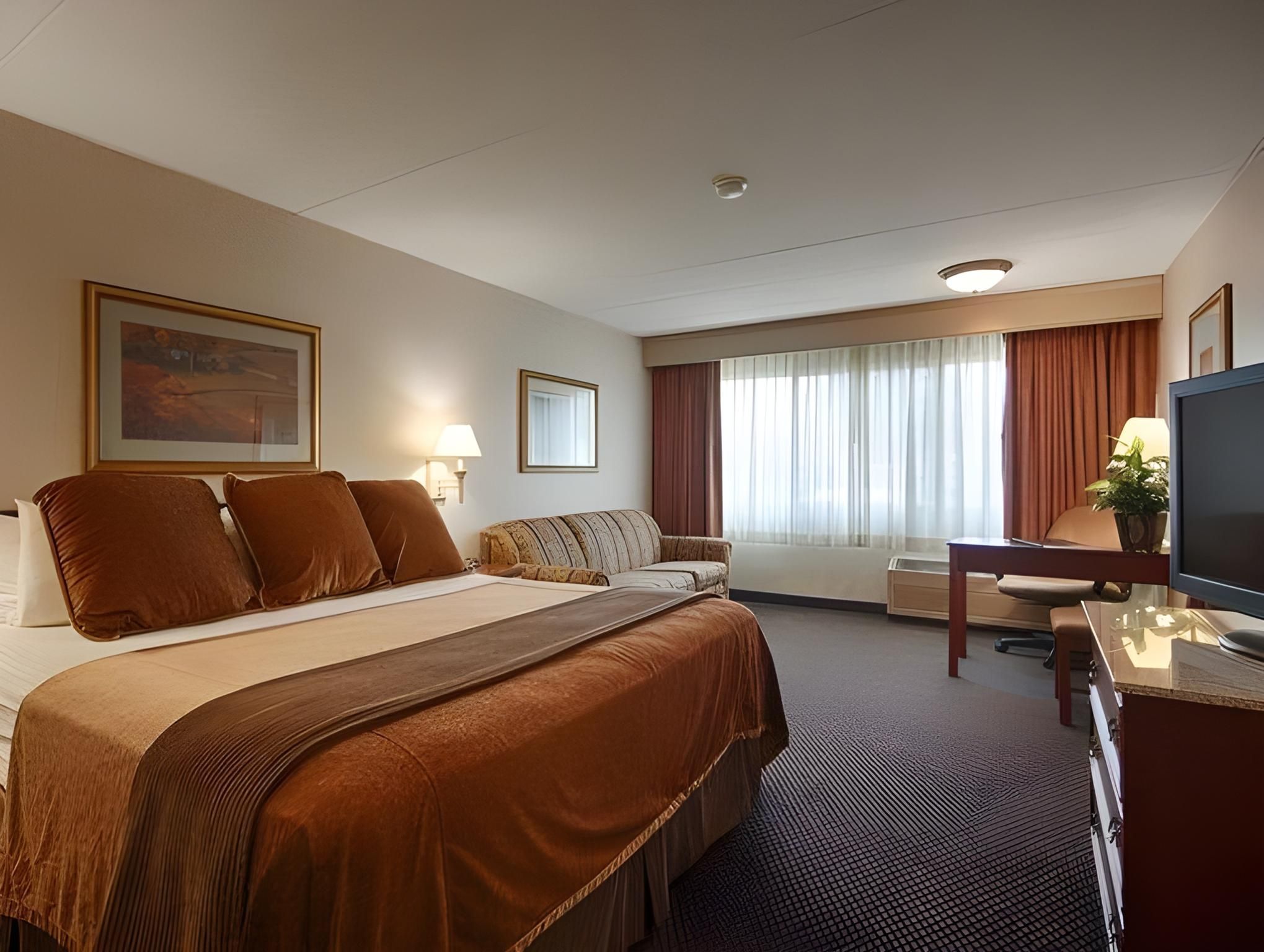 King Suite with Spa Bath