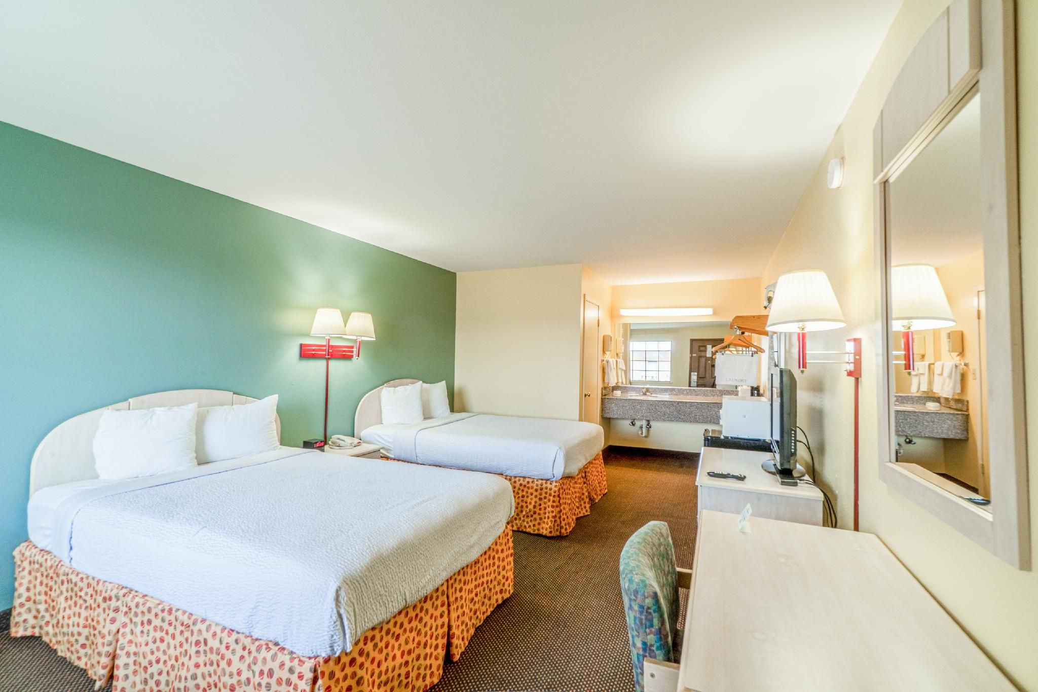 Shale inn Andrews 2 Queen Beds Accessible Non-Smoking