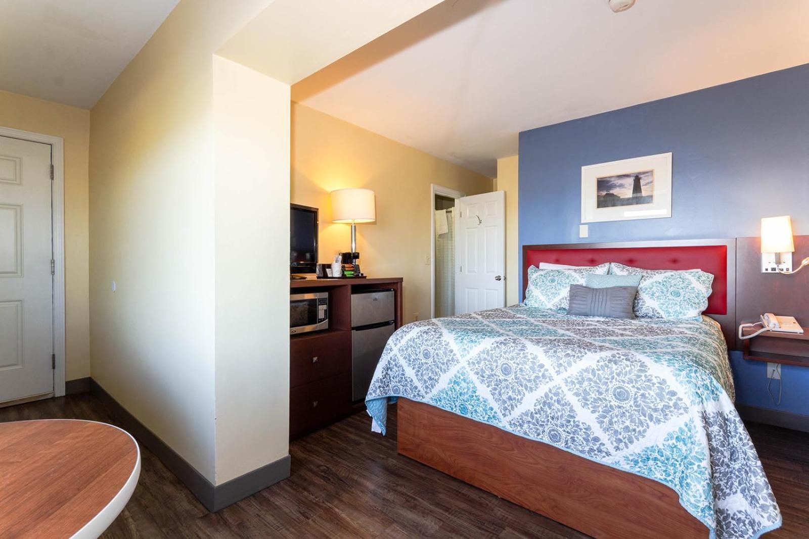 Full Ocean View 1 Queen Bed (FOV1QB)