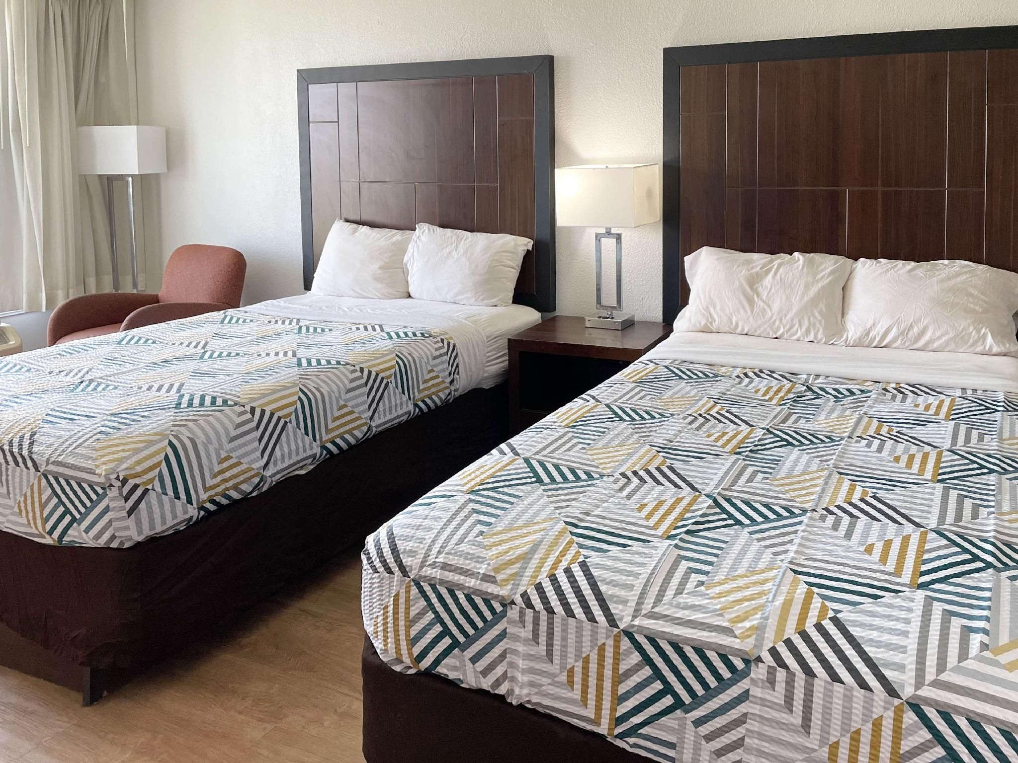 2 Full Beds | Non-Smoking