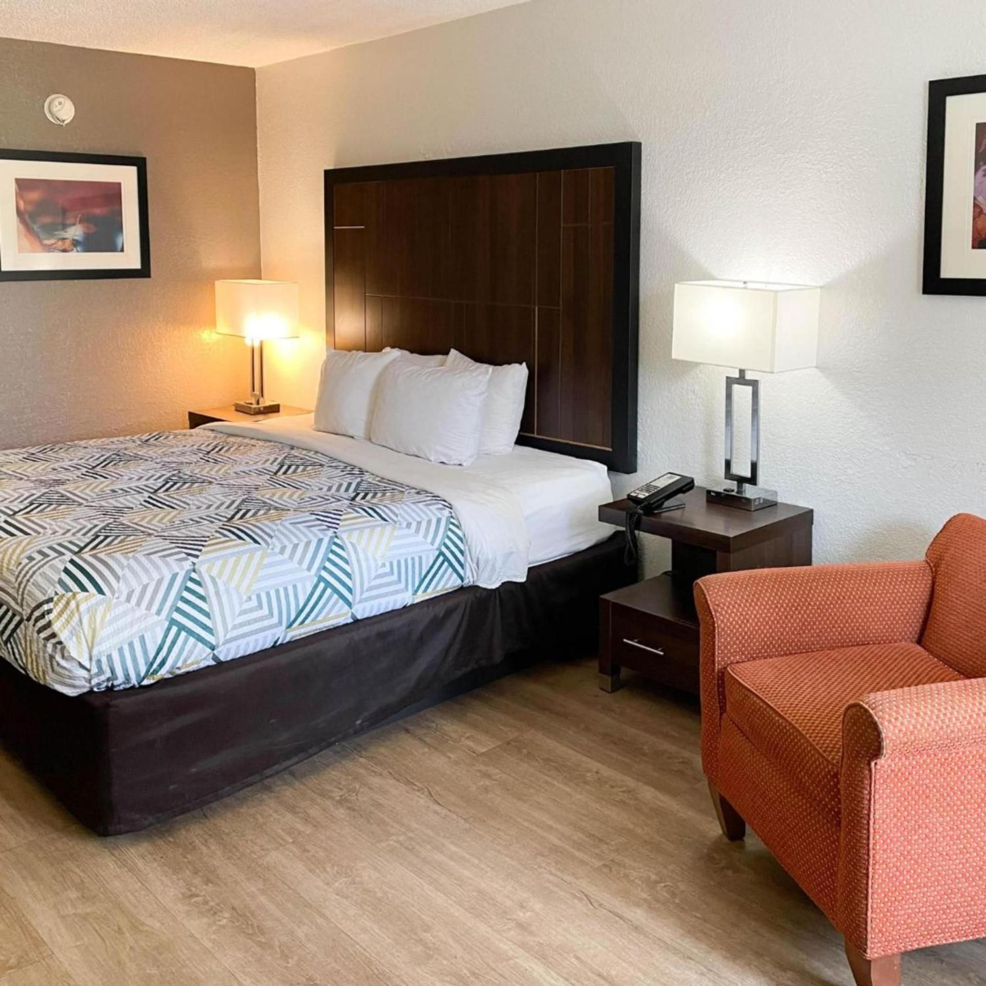 King Room - Disability Access - Non-Smoking