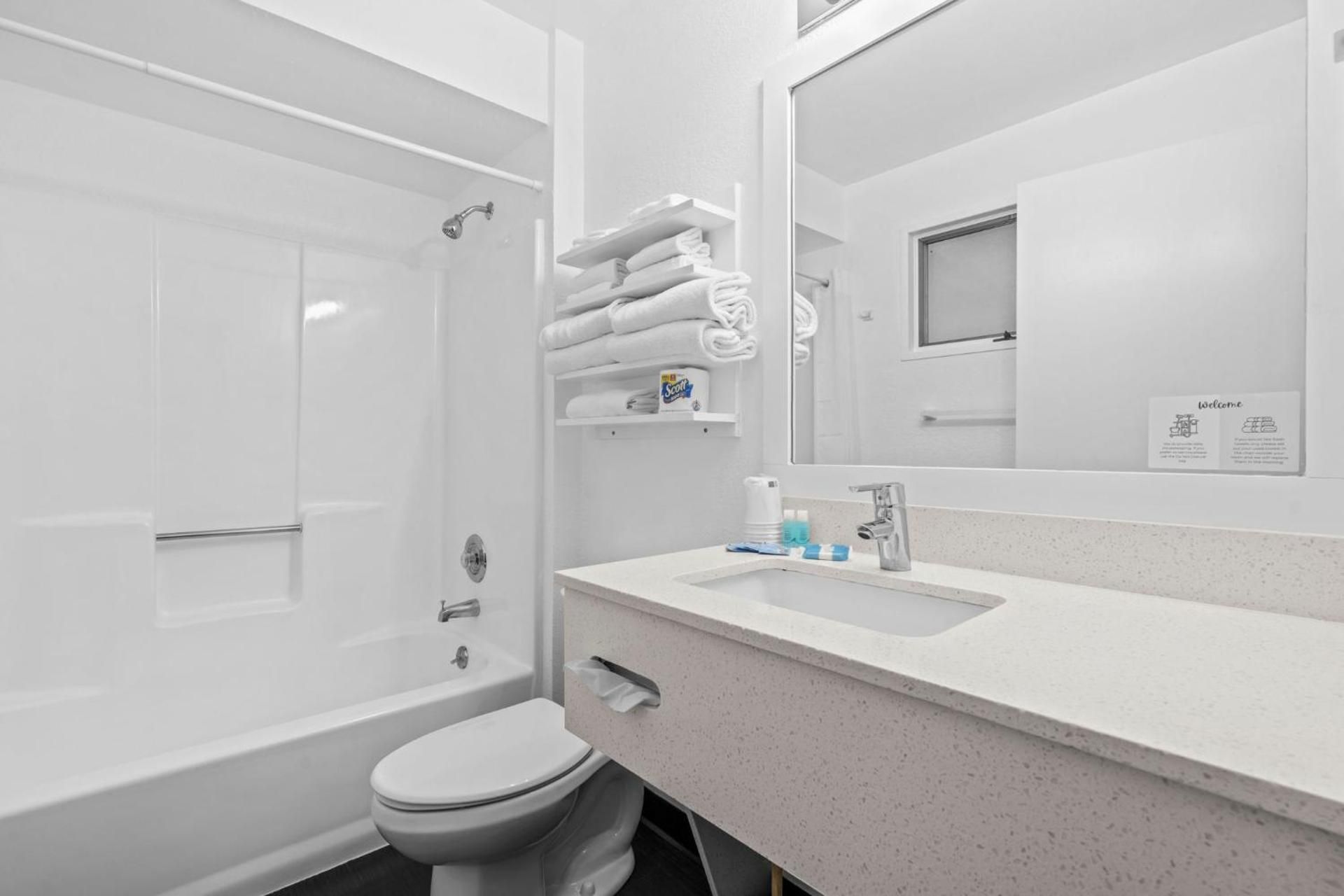 Starlite Resort Deluxe Queen Room with Two Queen Beds 3