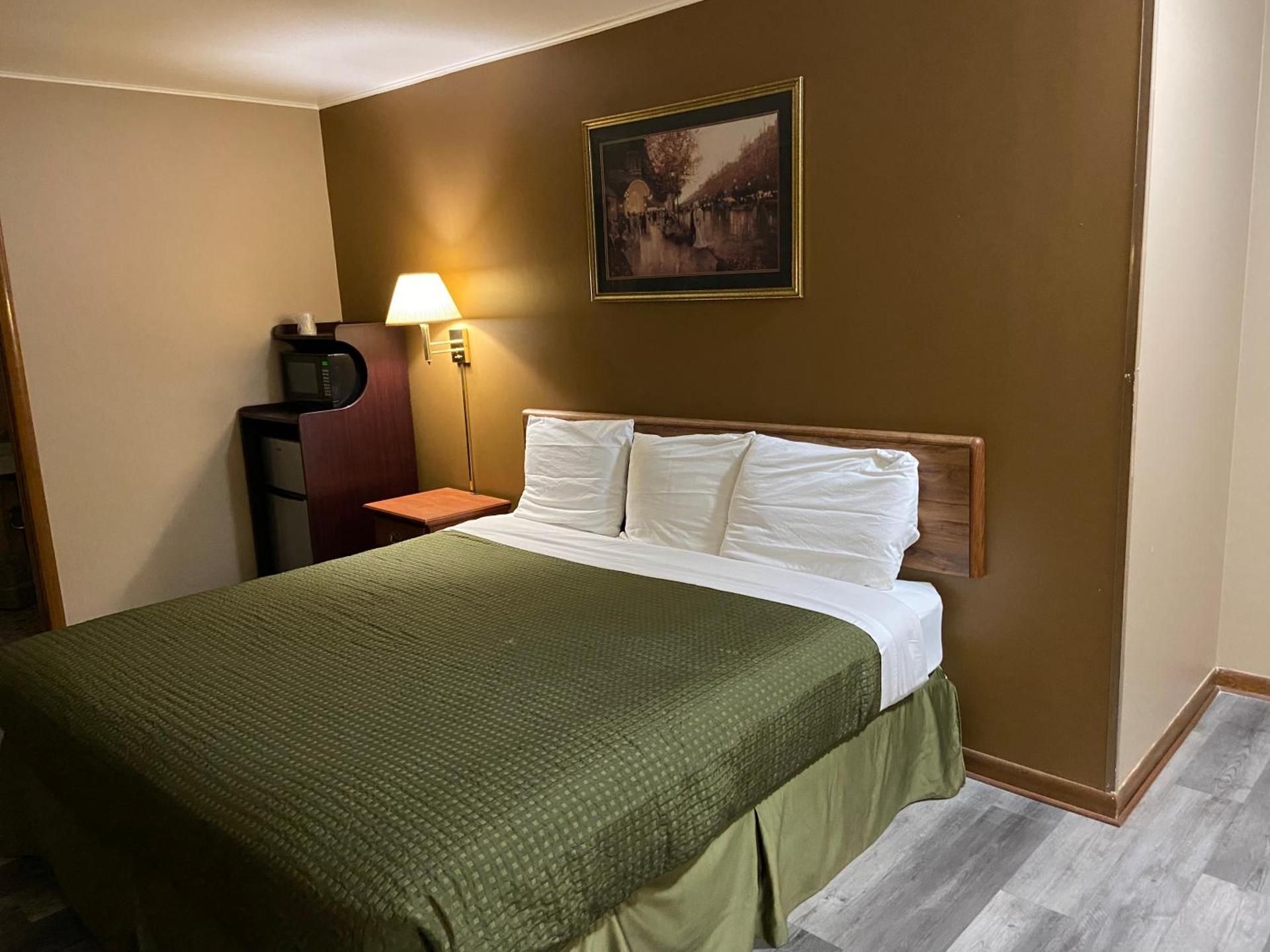 King Room - Non-Smoking