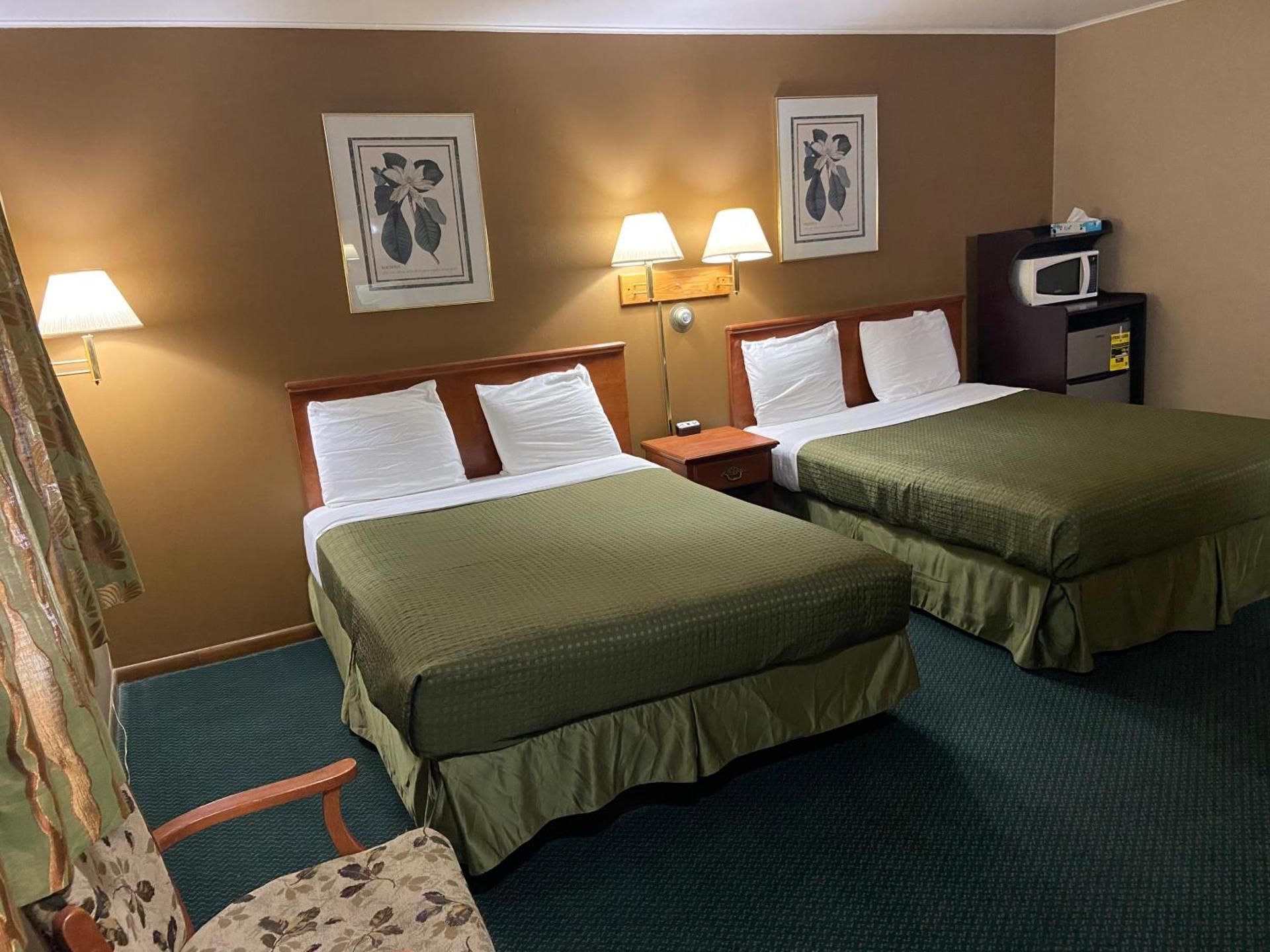 Queen Room with Two Queen Beds - Non-Smoking