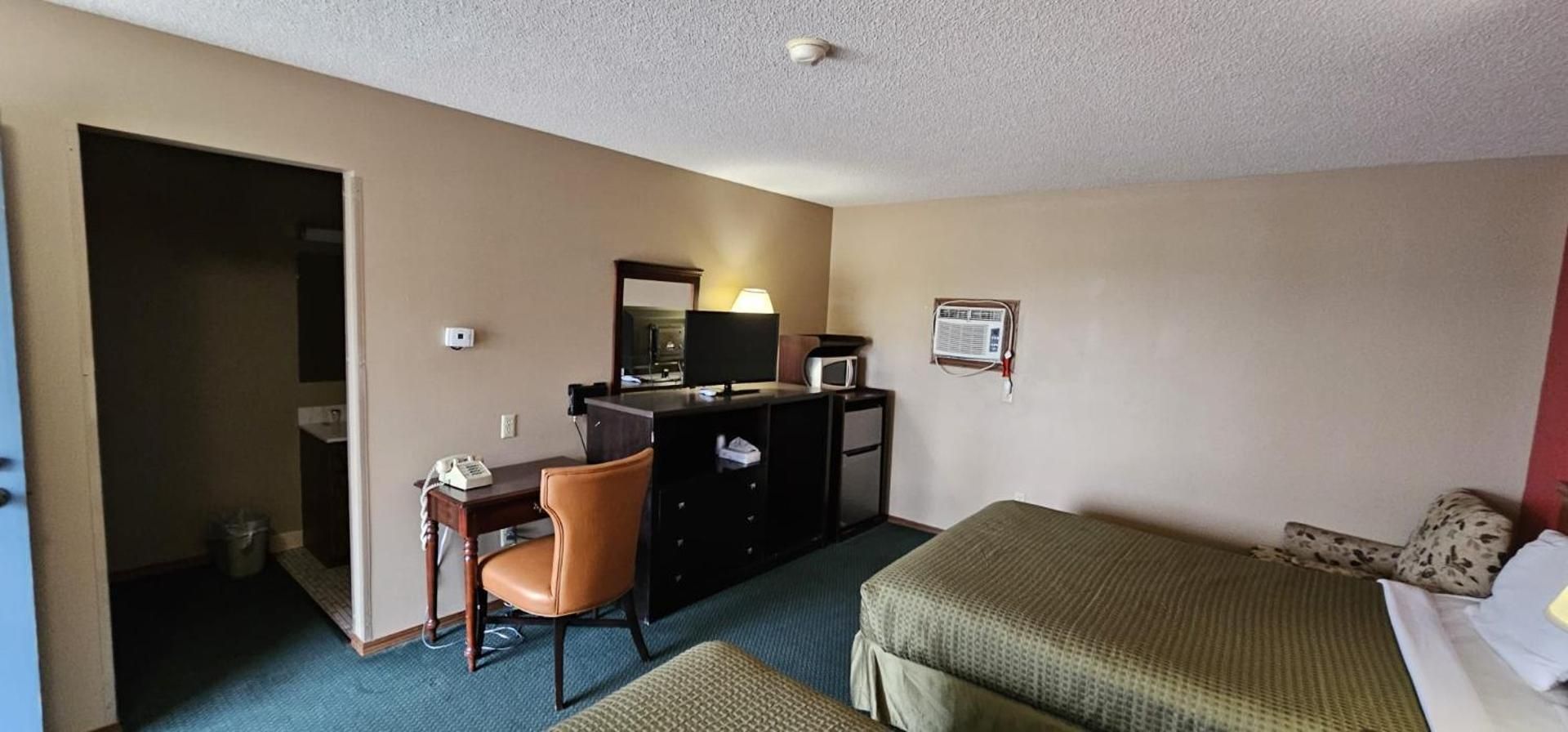 Queen Room with Two Queen Beds - Non-Smoking