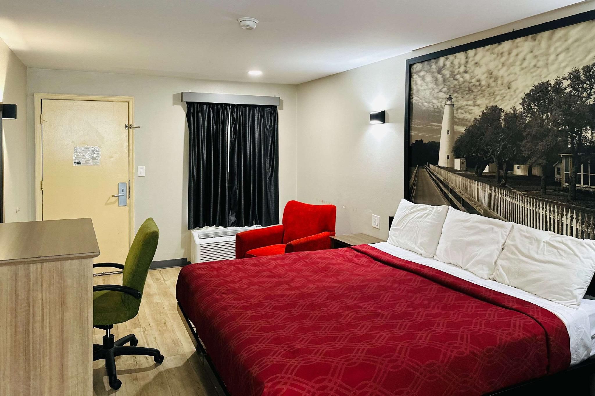 1 King Bed, Nonsmoking