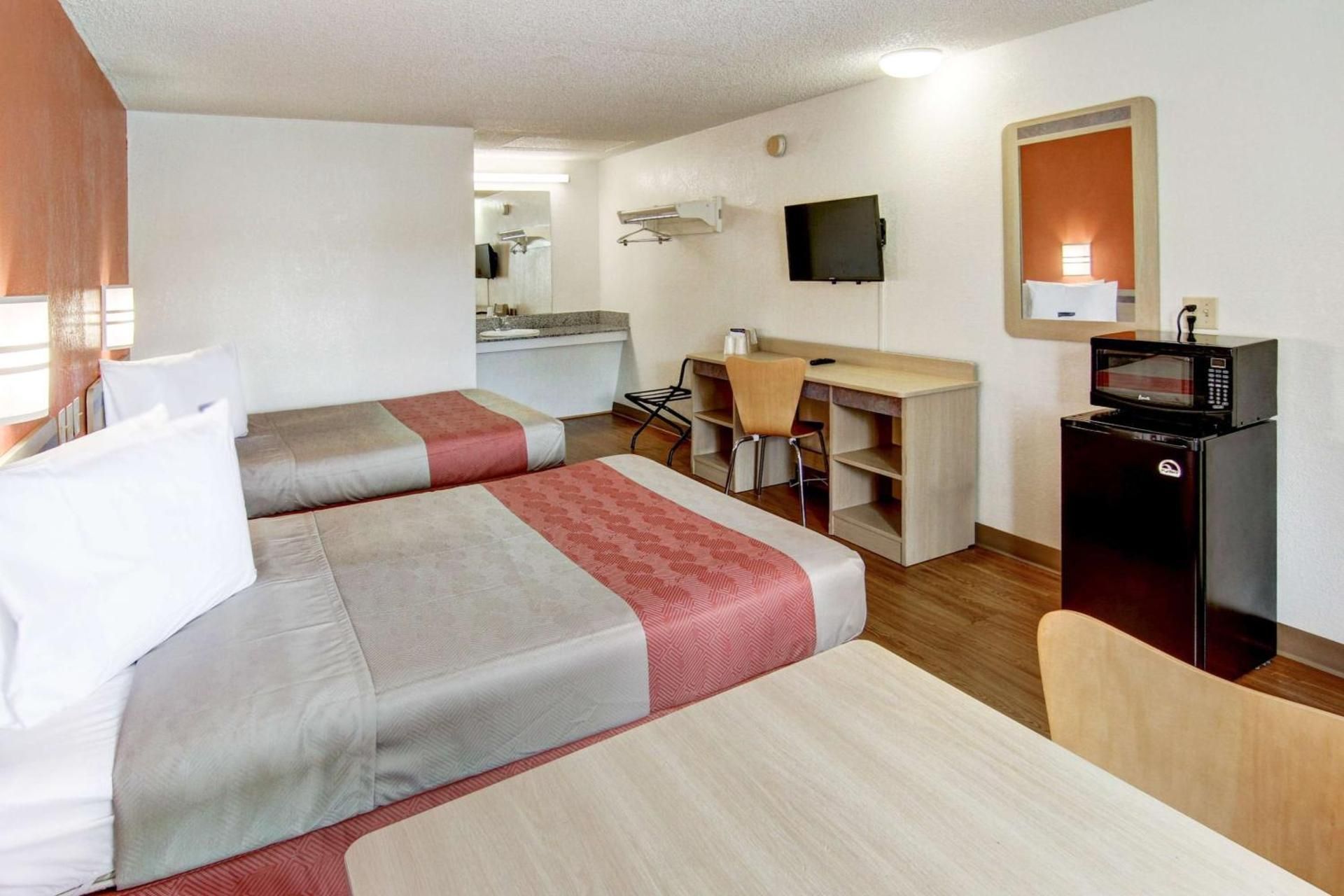 Quadruple Room - Non-Smoking