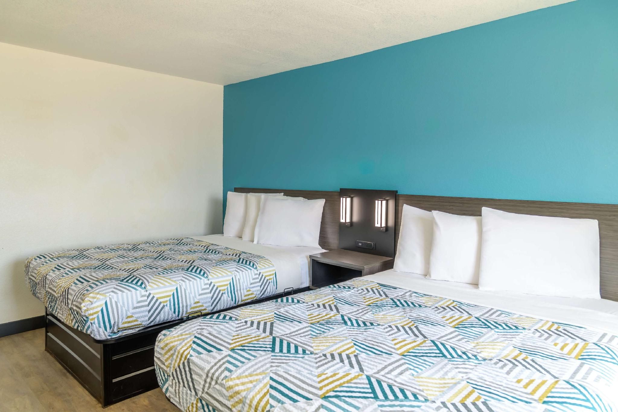 2 Full Beds | Non-Smoking