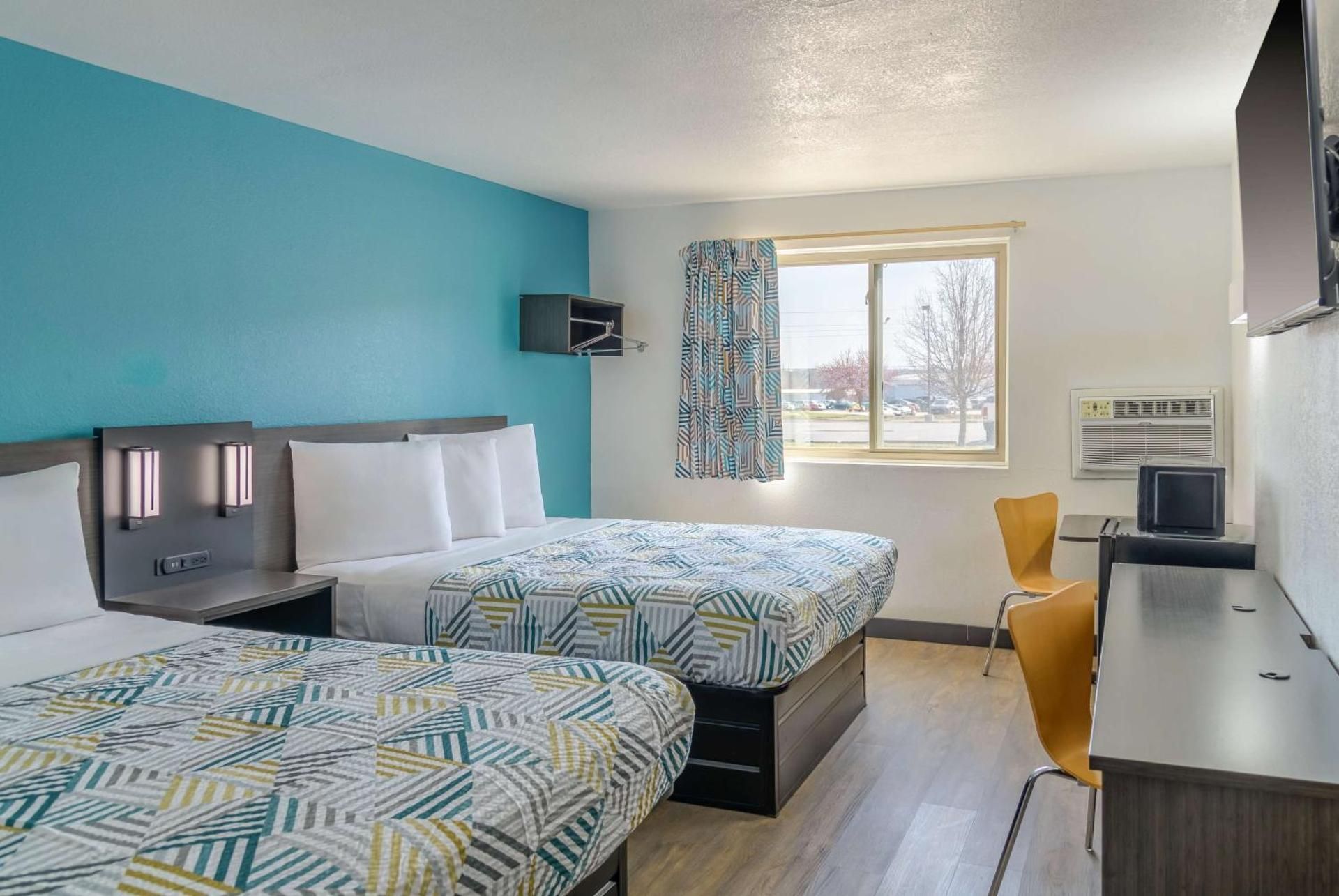 Queen Room with Two Queen Beds - Non-Smoking