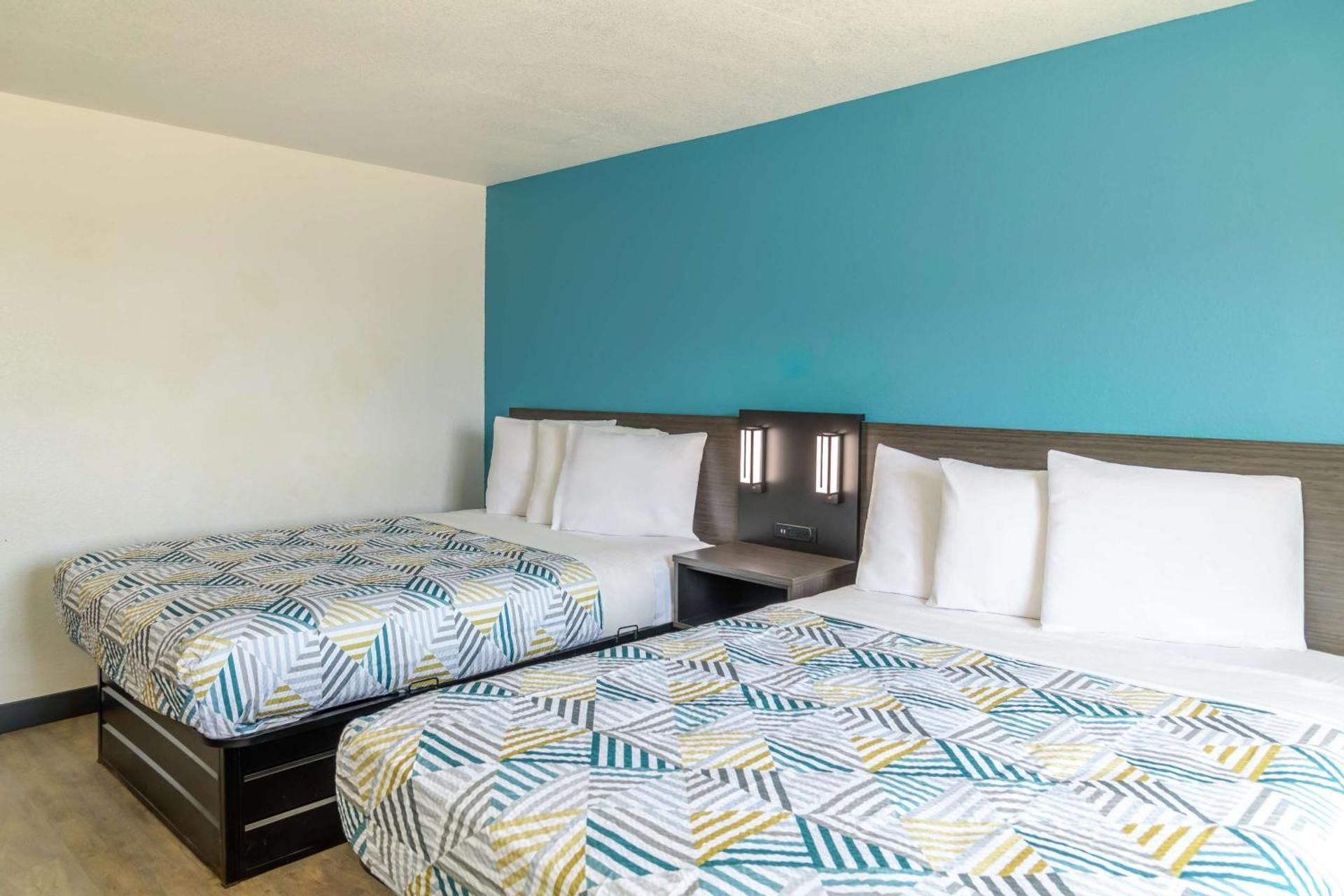 Queen Room with Two Queen Beds - Non-Smoking