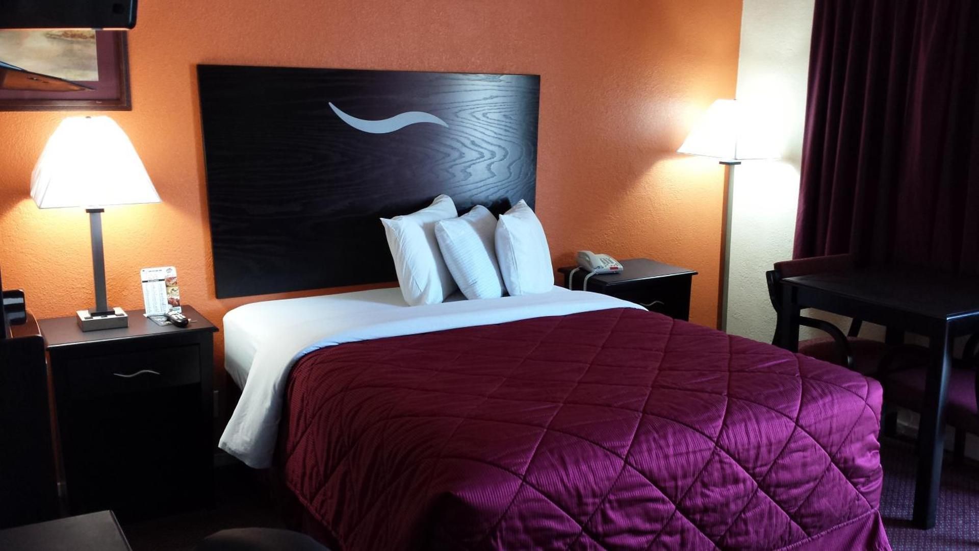 American Inn Sedalia Standard