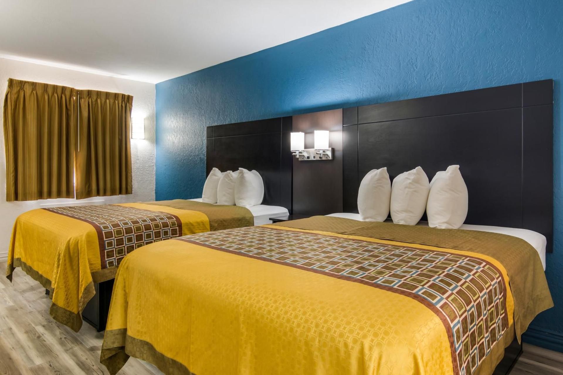 2 Double Beds, Nonsmoking