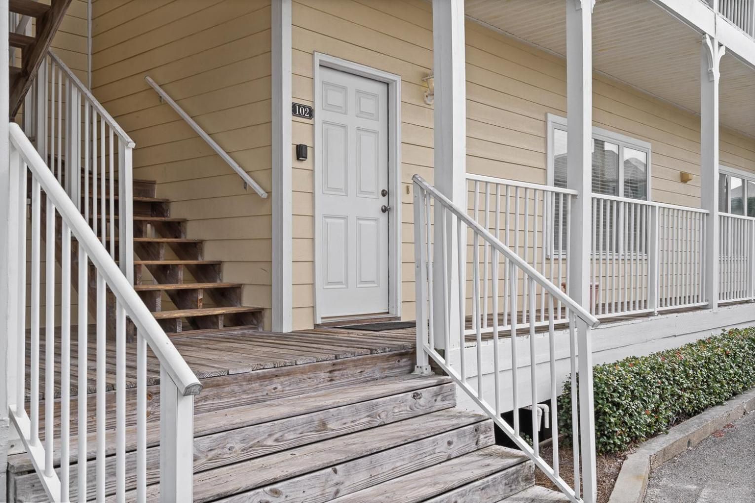 Beautiful Two Bedroom, Two Bathroom First Floor Condo in Gulf Shores!