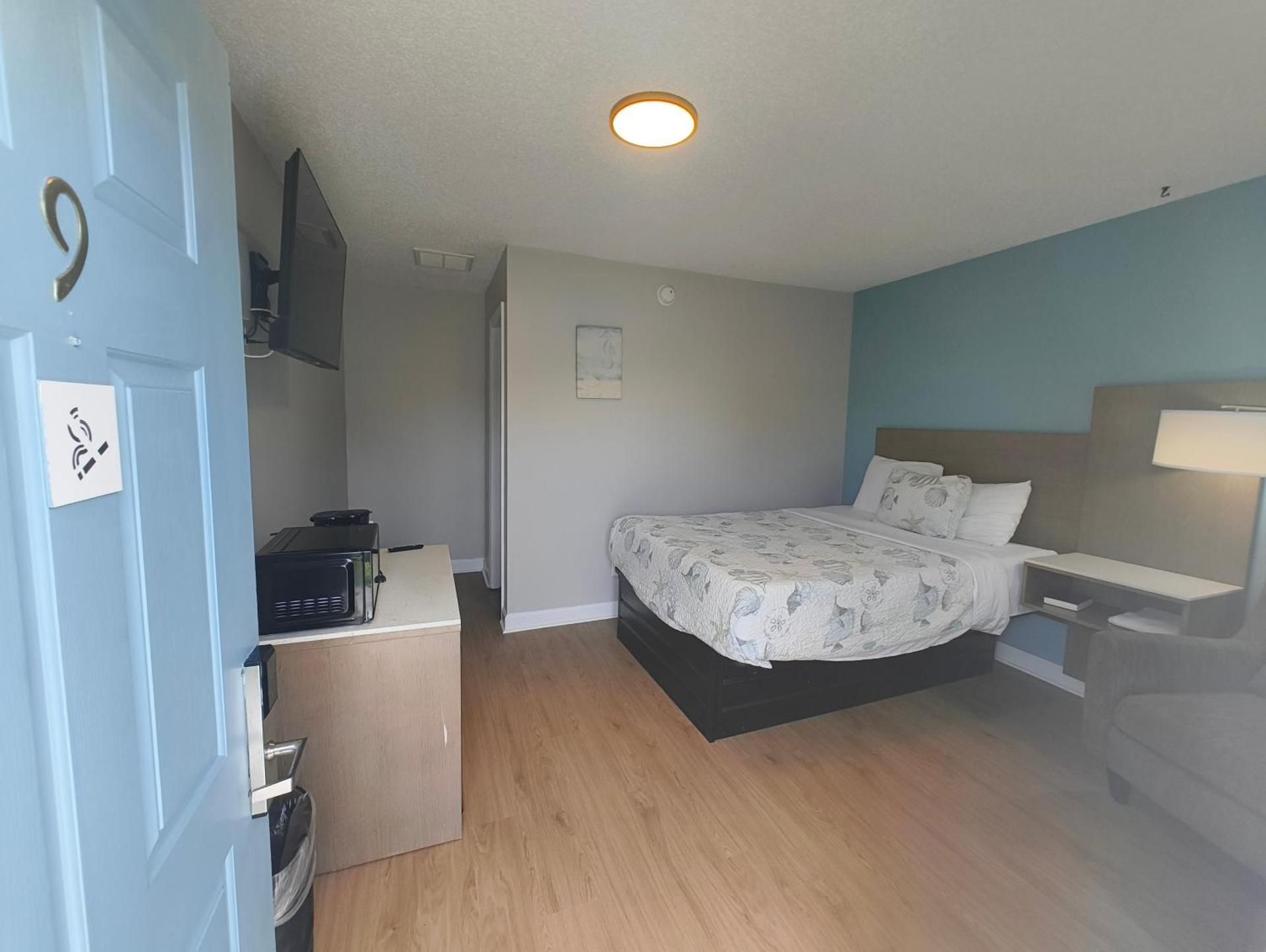 Queen Room