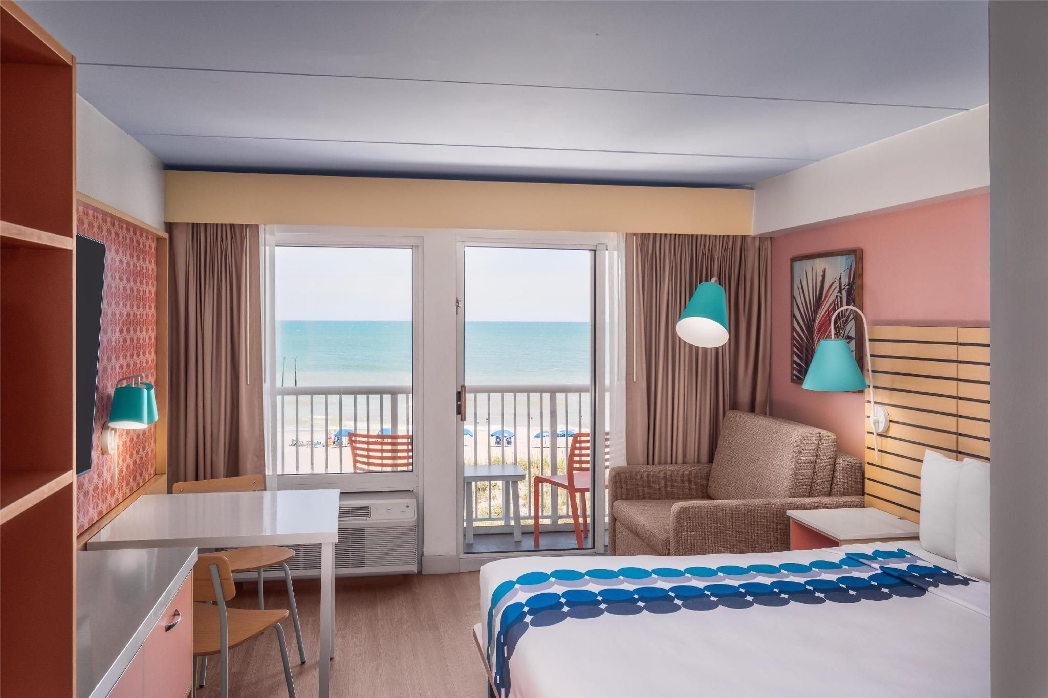 1 King 1 Queen Bed W/Twin Bunk Oceanfront Vw