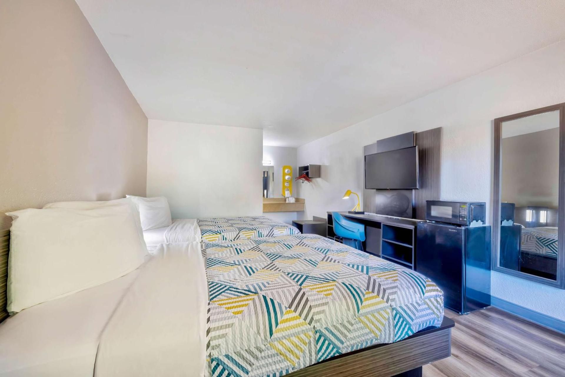 2 Full Beds | Non-Smoking