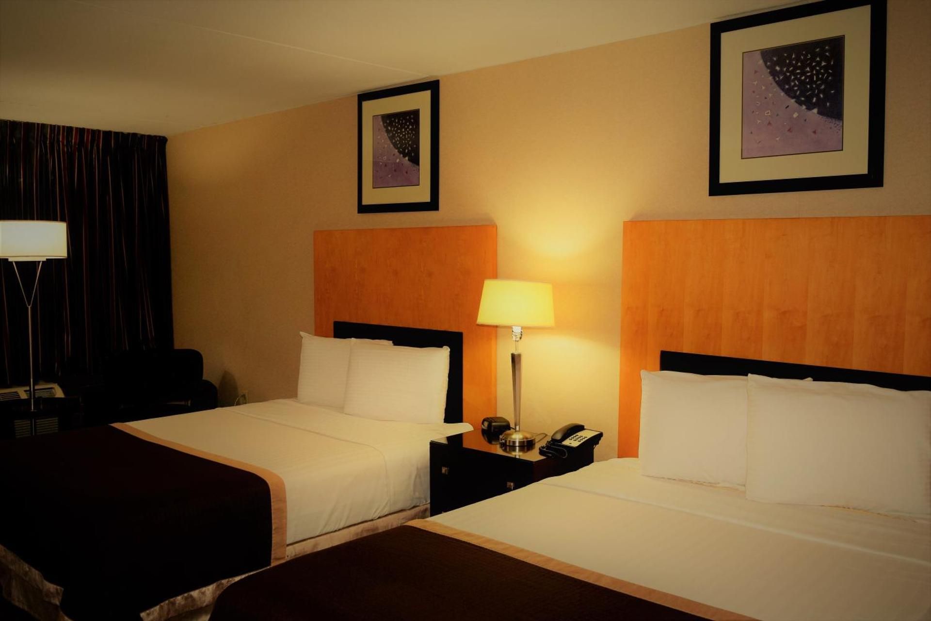 Deluxe Queen Room