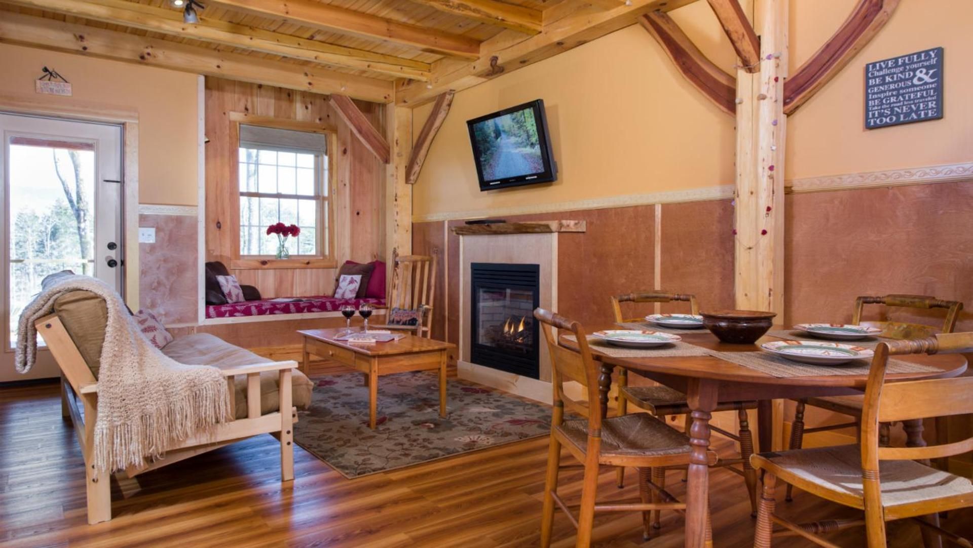 Cabin 3 - Blackberry Bend with Mountain View (Non-Pet Friendly)