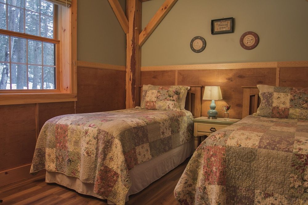 Cabin 1 (Pet Free) - Peak Perspective