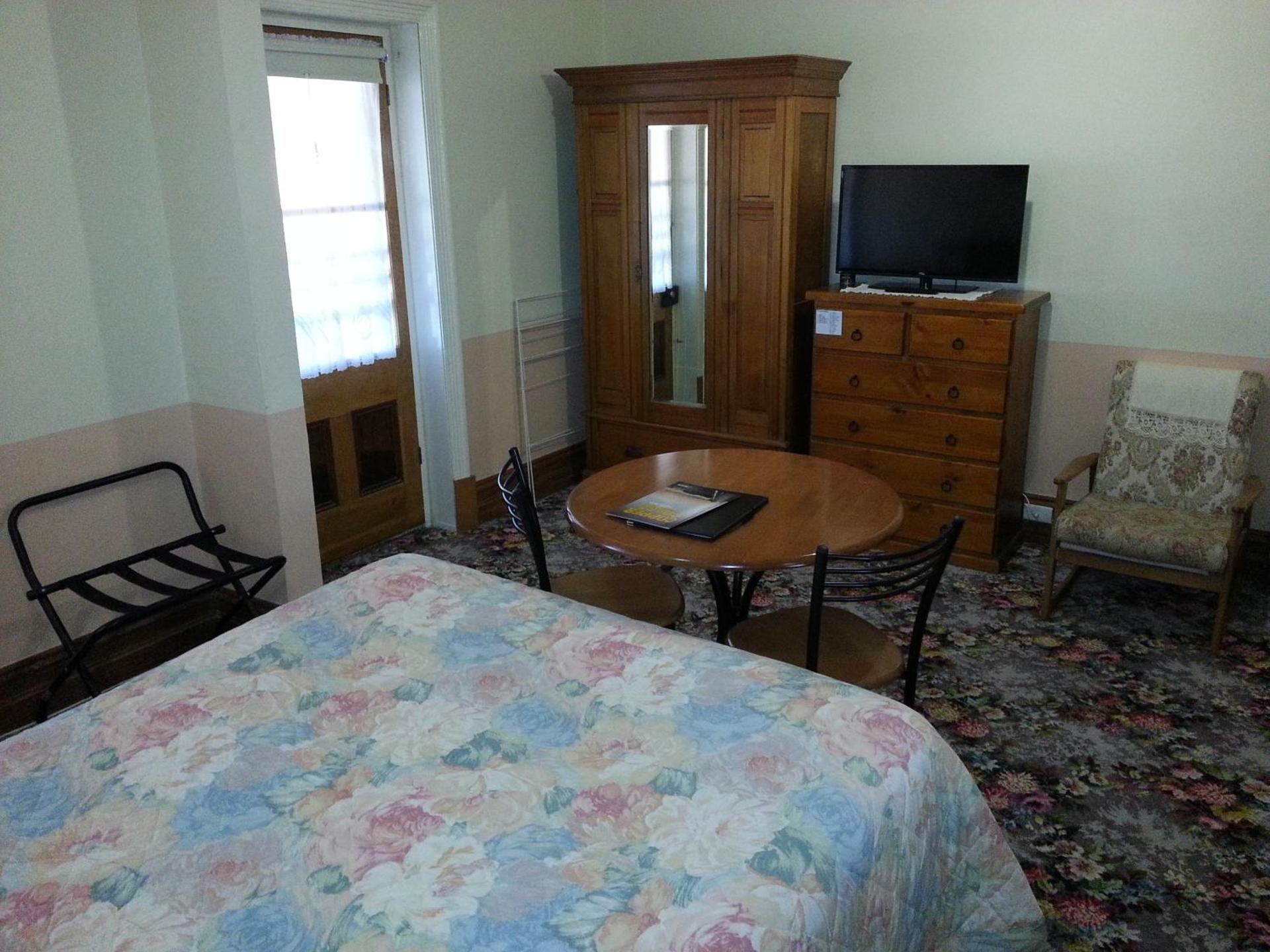 Queen Room with Balcony