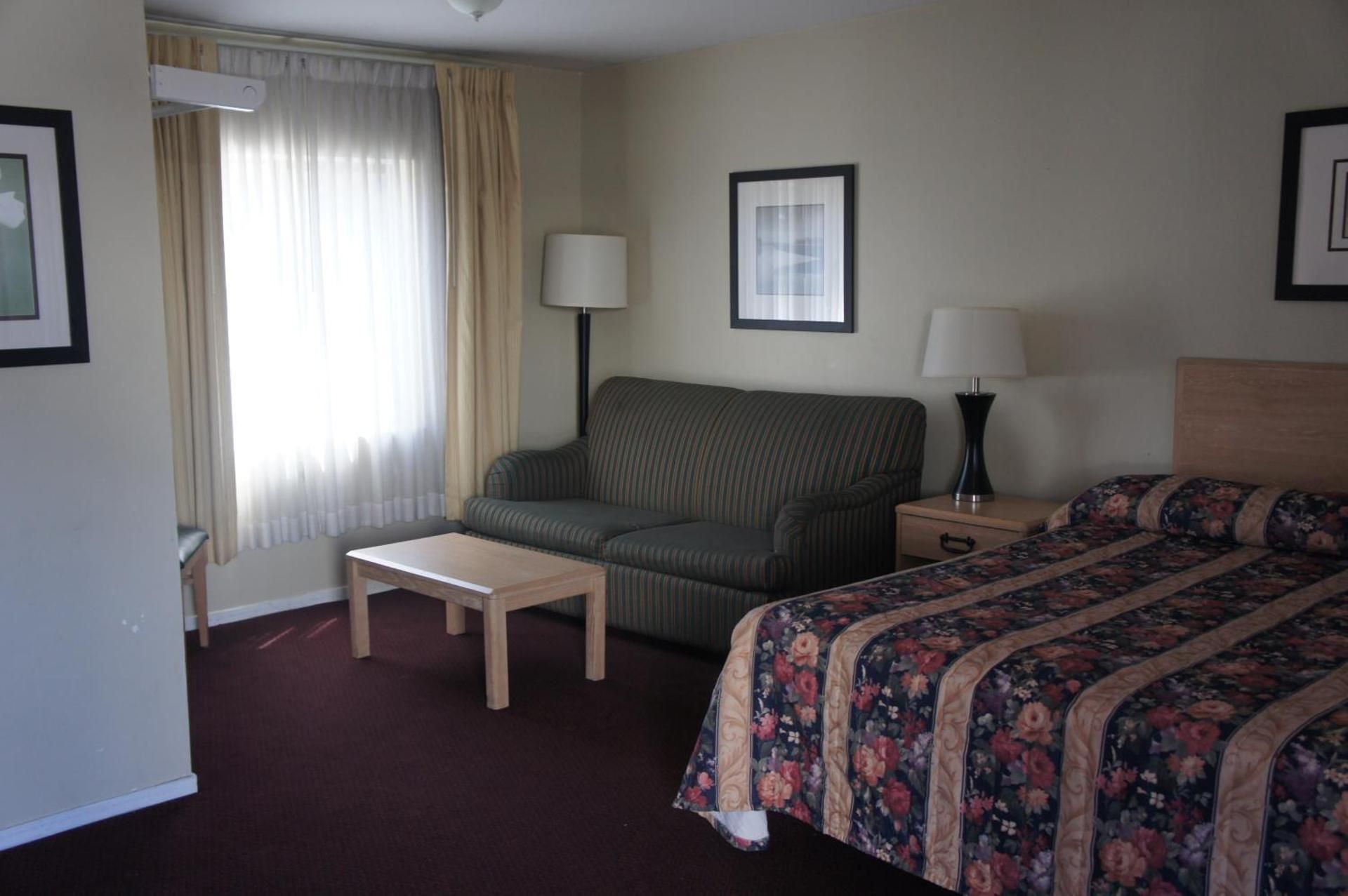 Deluxe Queen Room with Two Queen Beds