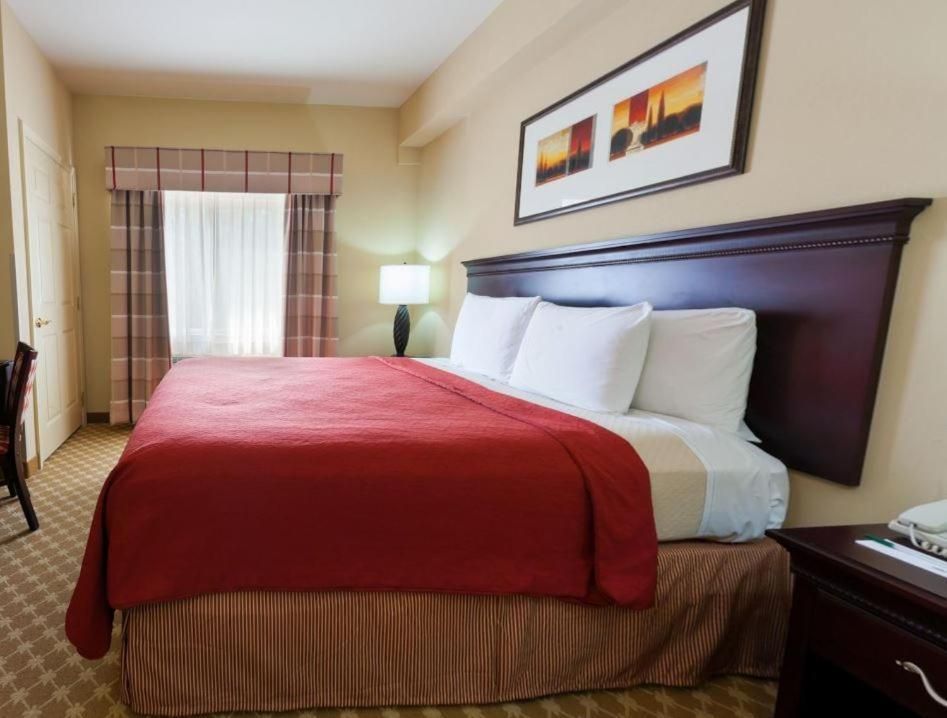 King Suite - Accessible