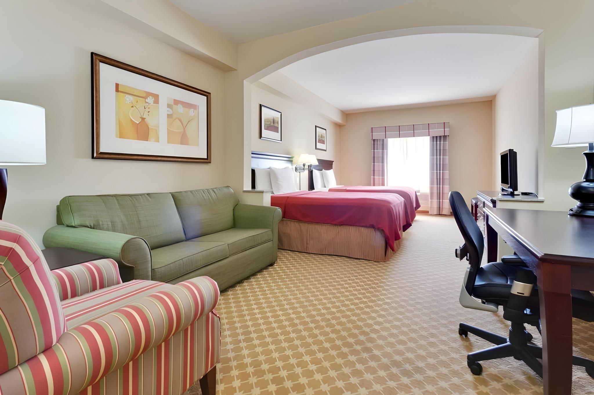 2 Queen Studio Suite Non-Smoking