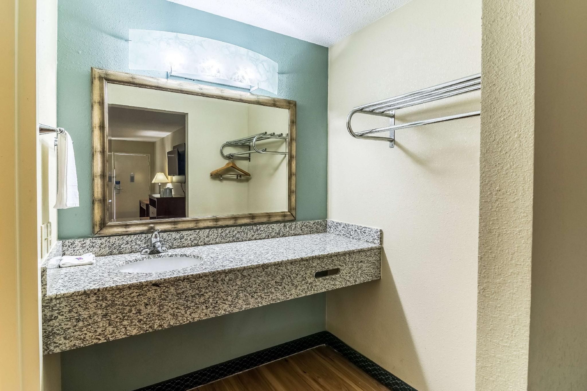 Motel 6 Kenly, NC 2 Queen Beds | Non-Smoking, Micfridge 3