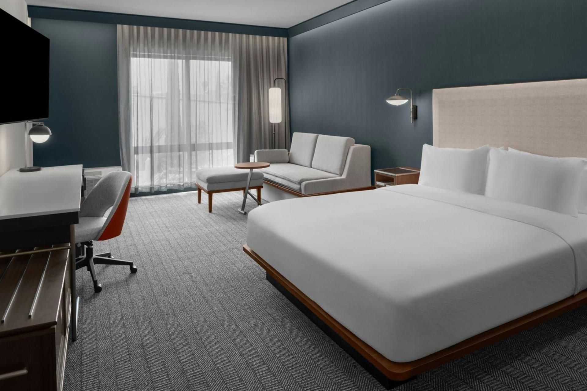 Standard King Room with Sofa Bed - Hearing Accessible