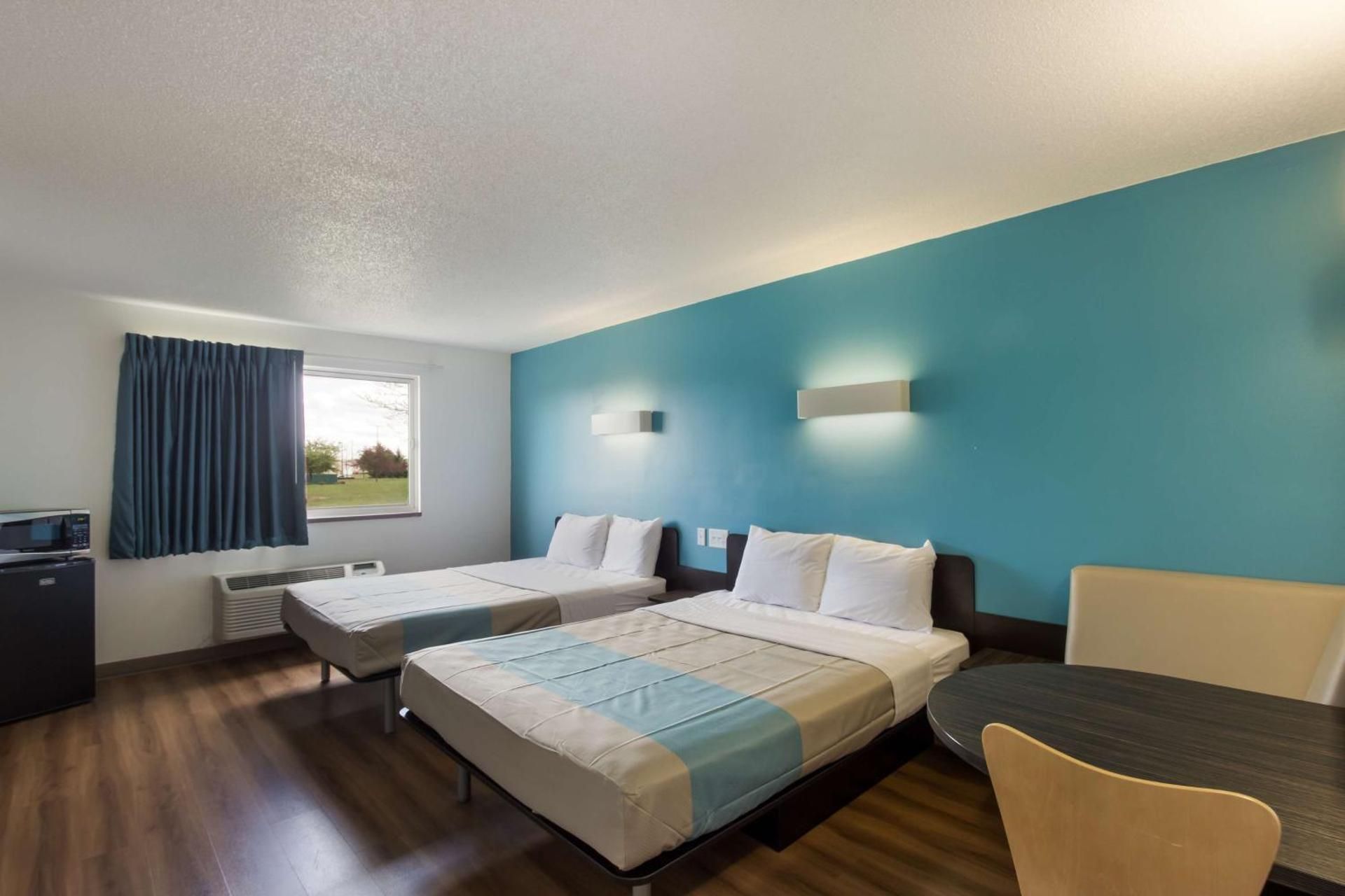 Deluxe Queen Room with Two Queen Beds - Non-Smoking