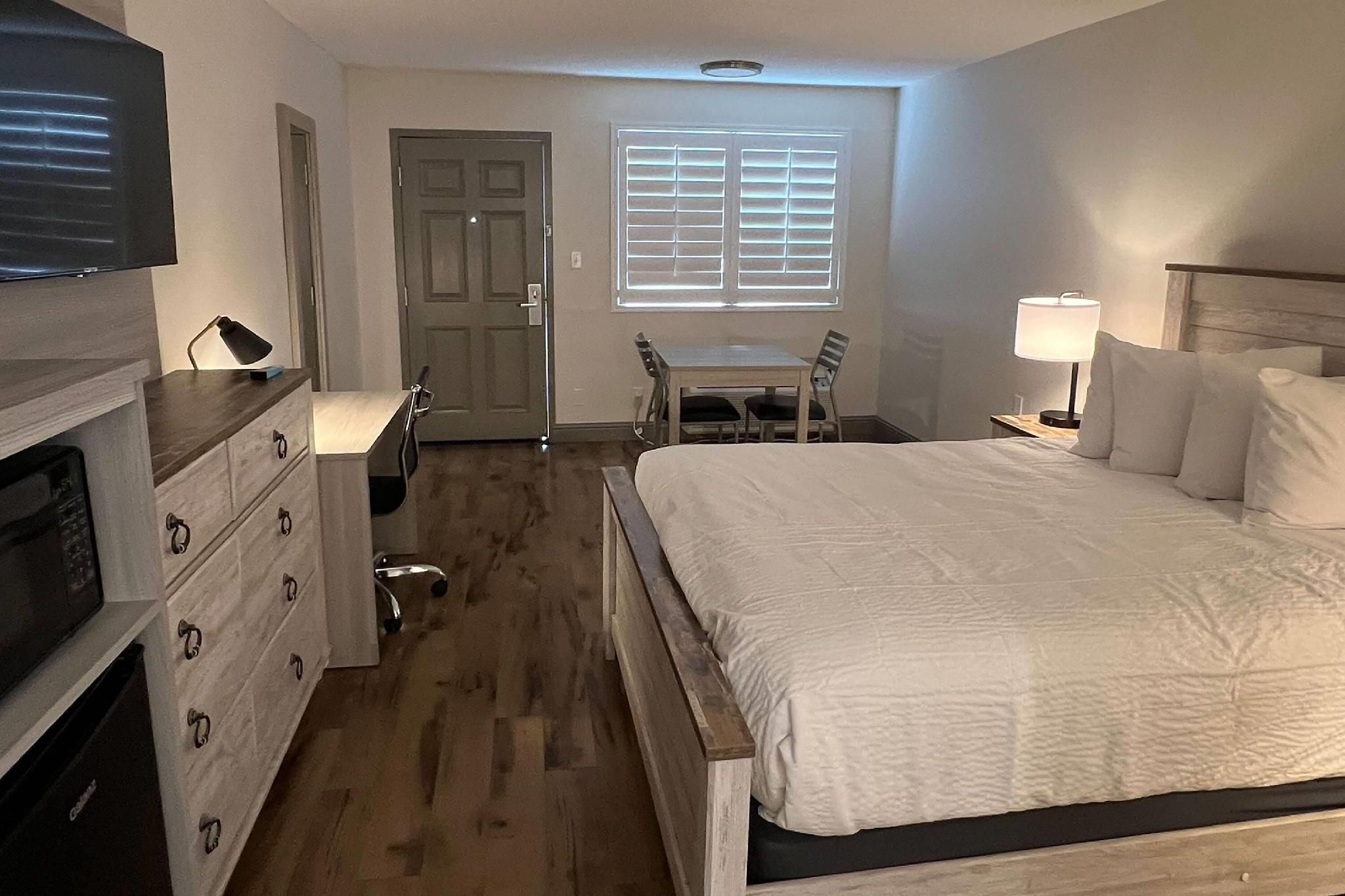 Baymont by Wyndham Susanville 1 Queen Bed, Suite, Non-Smoking 2