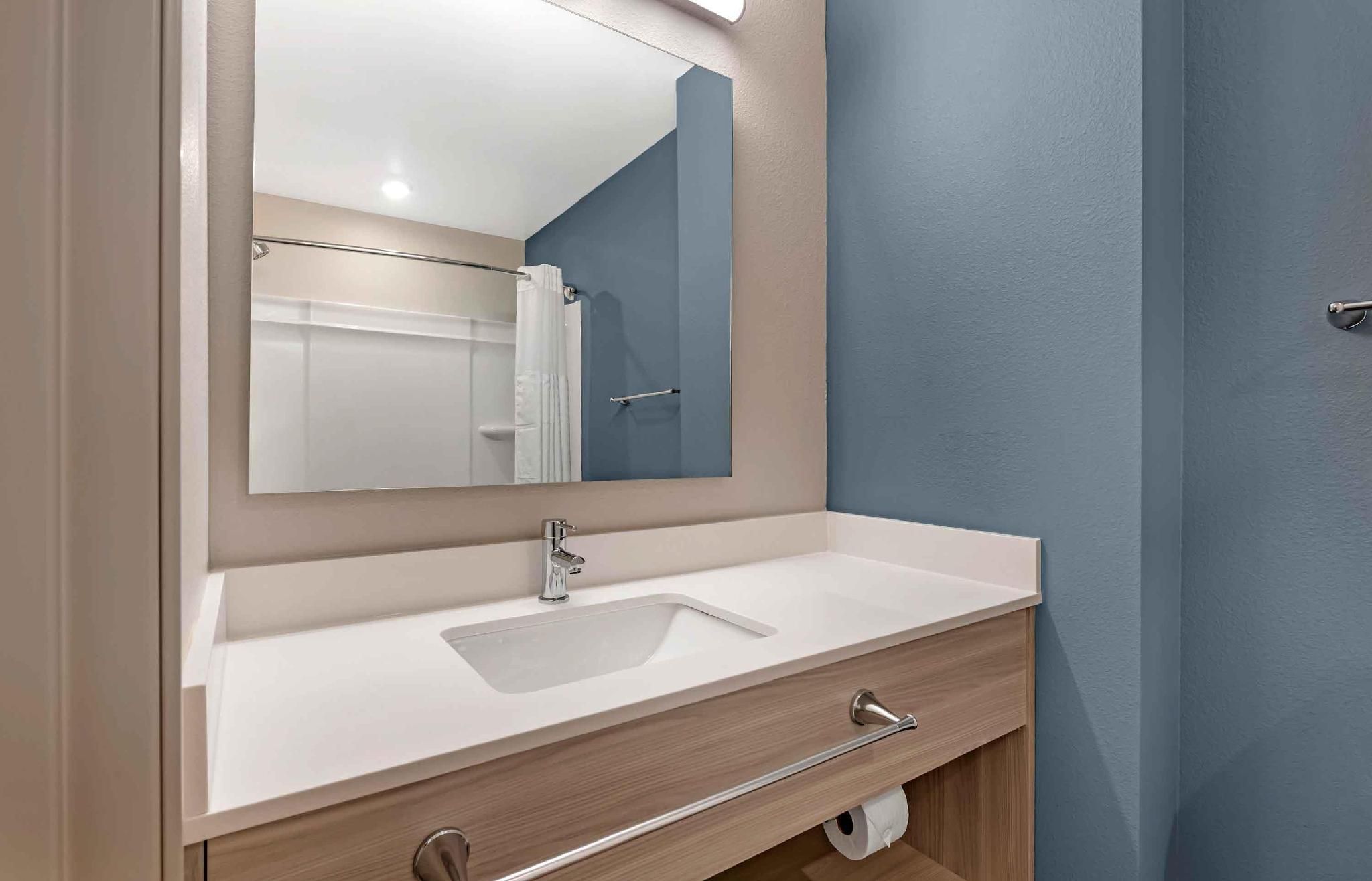 Standard Studio 2 Queen Beds Non Smoking