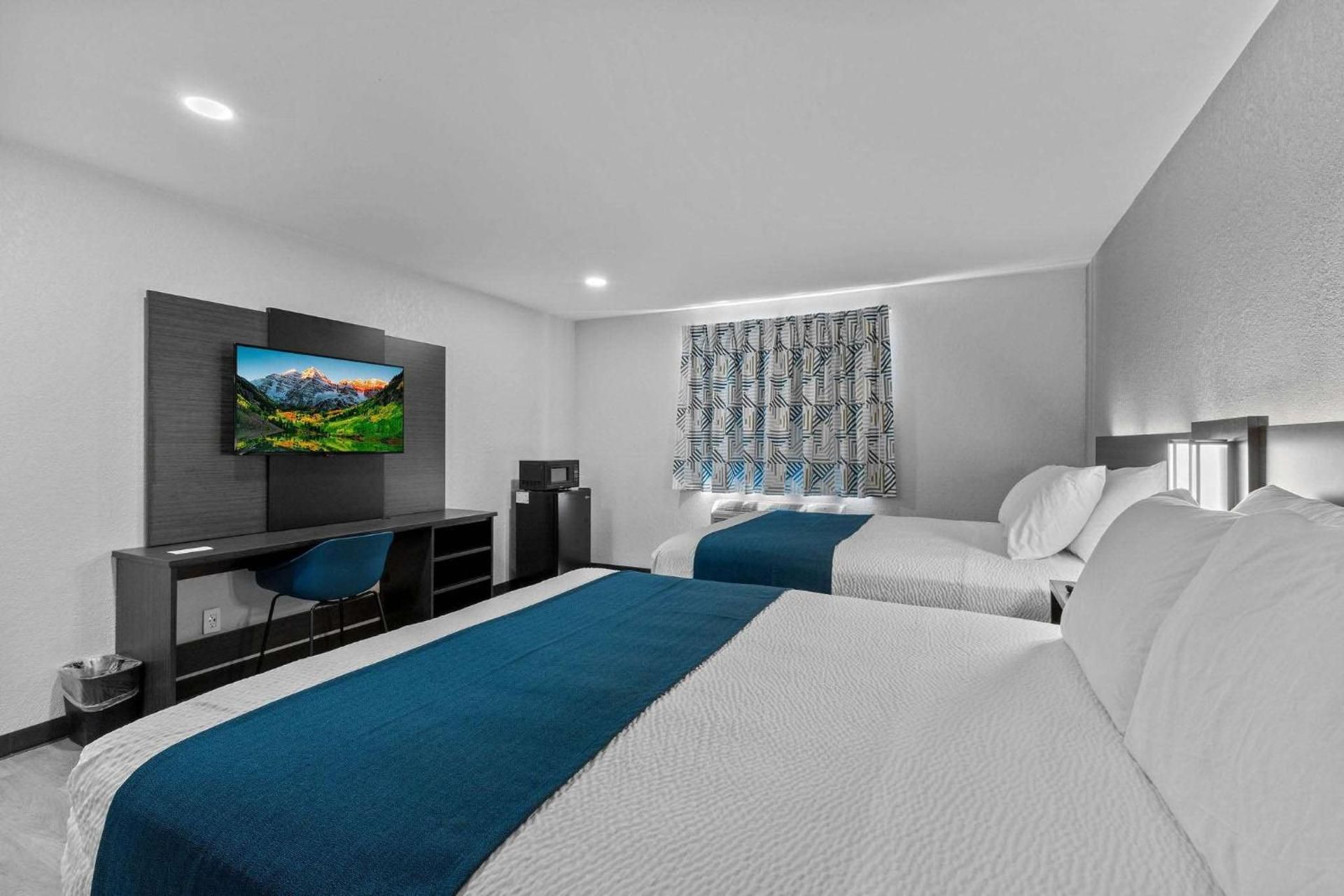 2 Queen Beds | Non-Smoking, Micfridge