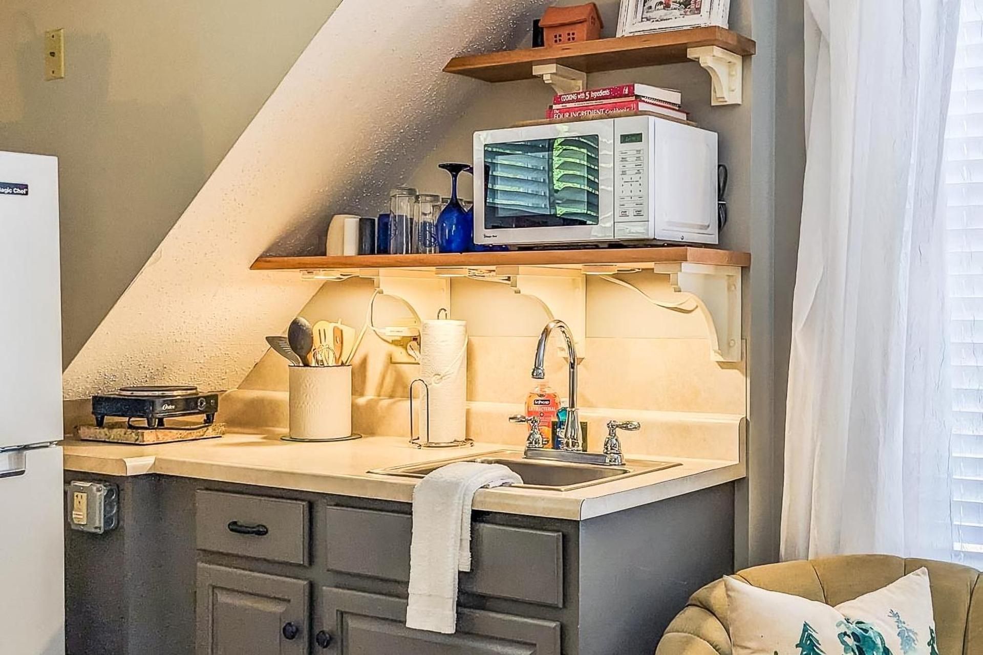 One Bedroom Apartment
