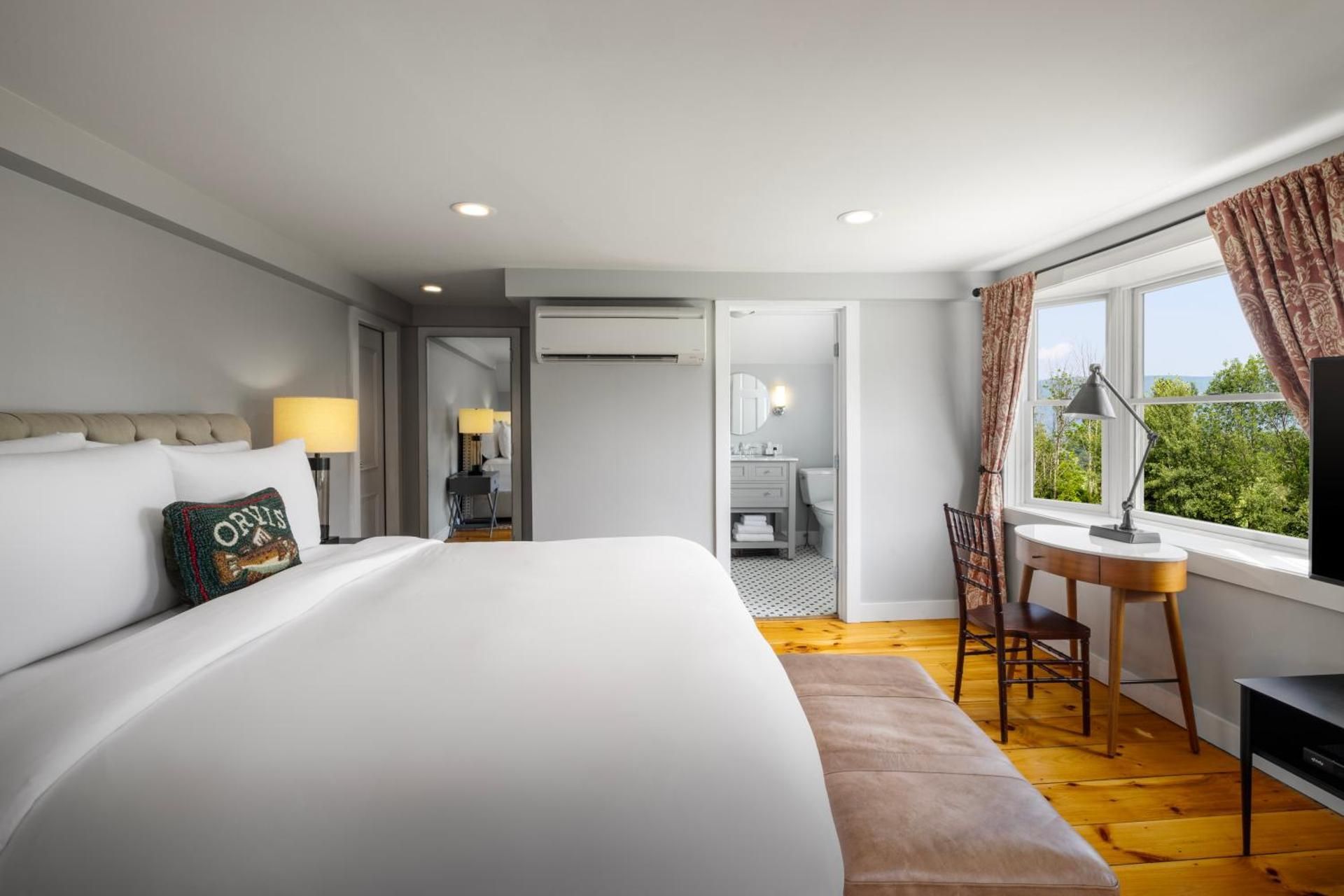 5 Bedroom Meadow House