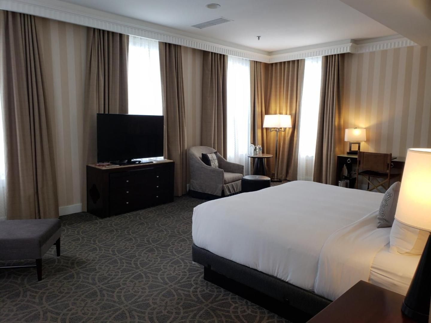 Mountain View Cupola Suite