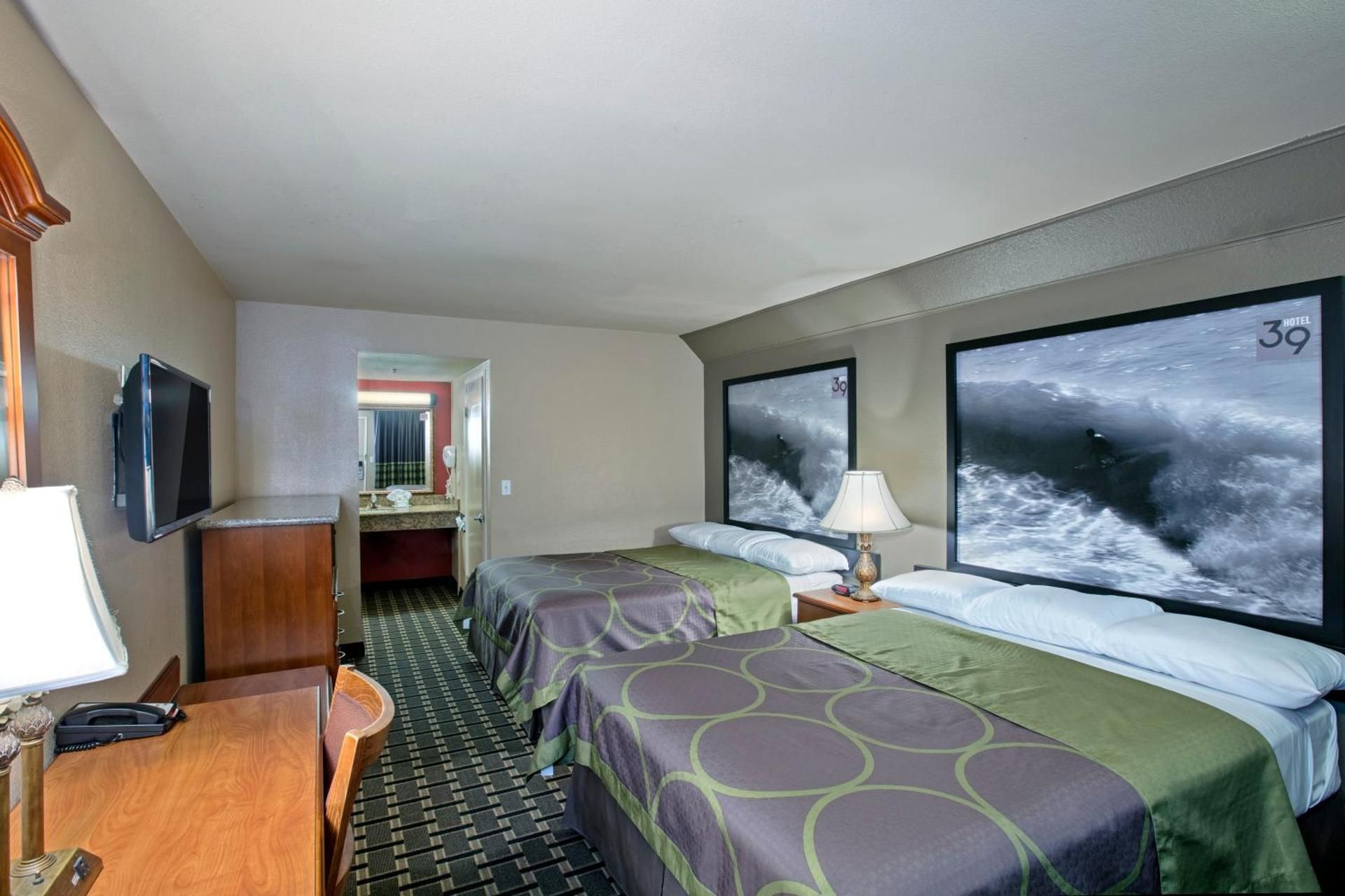 Queen Room with Two Queen Beds - Disability Access/Non-Smoking