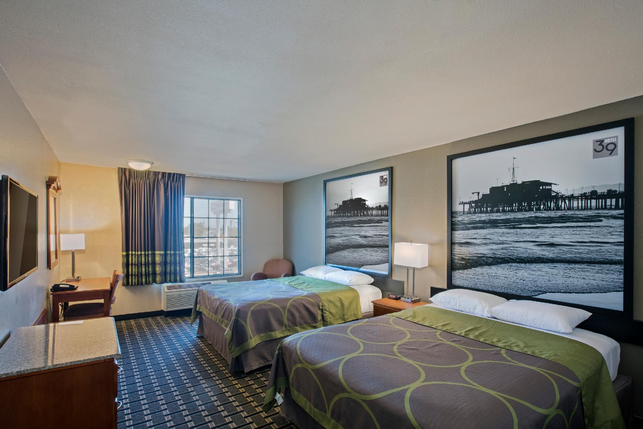 Queen Room with Two Queen Beds - Non-Smoking