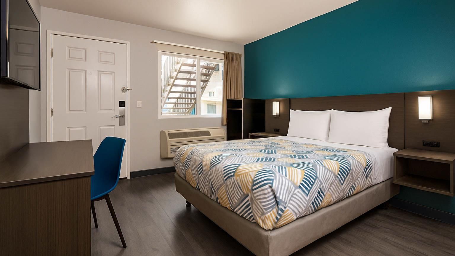 Full Bed with Private Bathroom