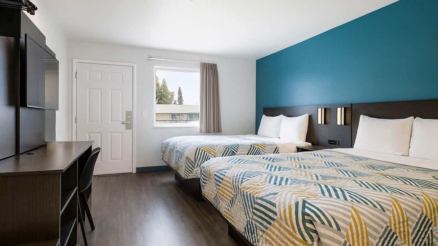 2 Full Beds Non-Smoking
