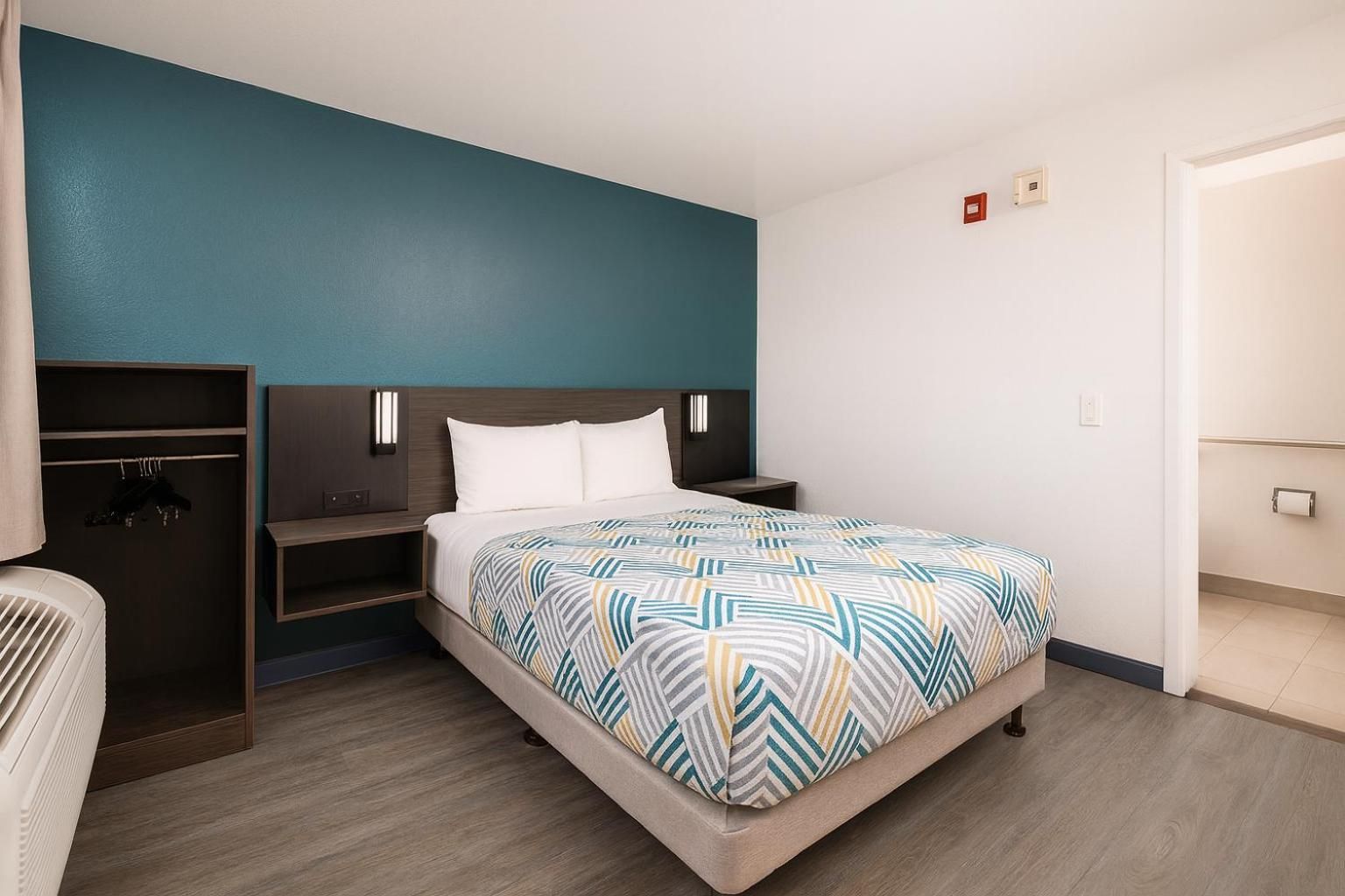 Double Room - Disability Access - Roll In Shower