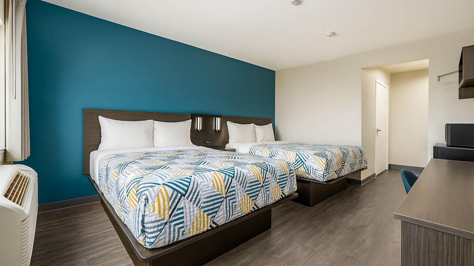 2 Full Beds Non-Smoking