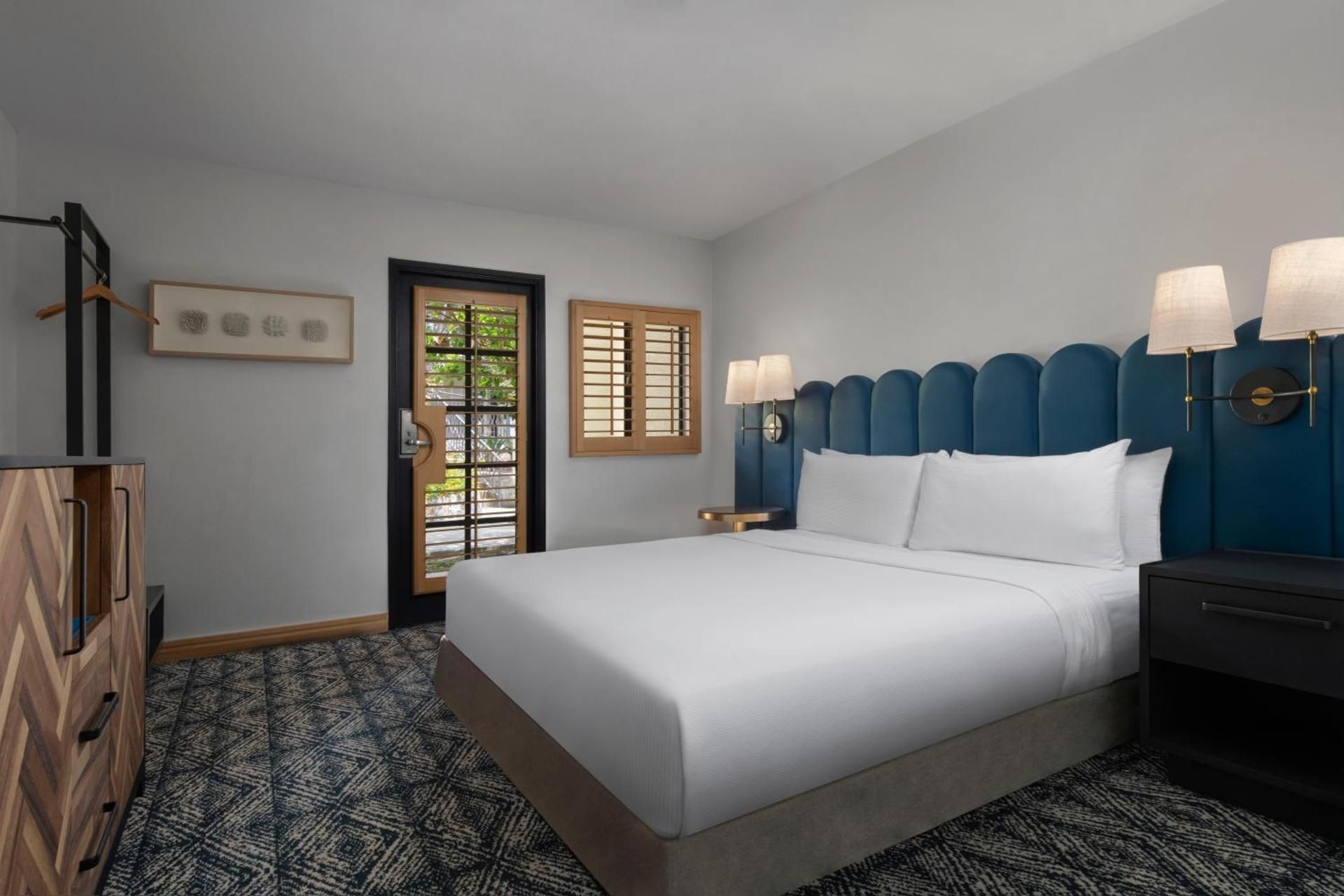 1 King Bed Standard