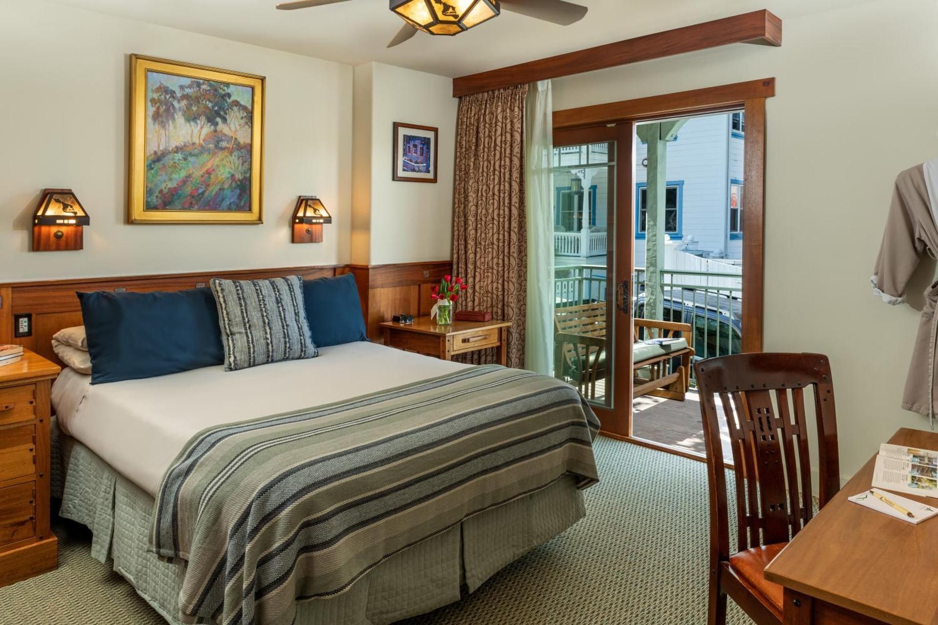 Queen Room with Balcony
