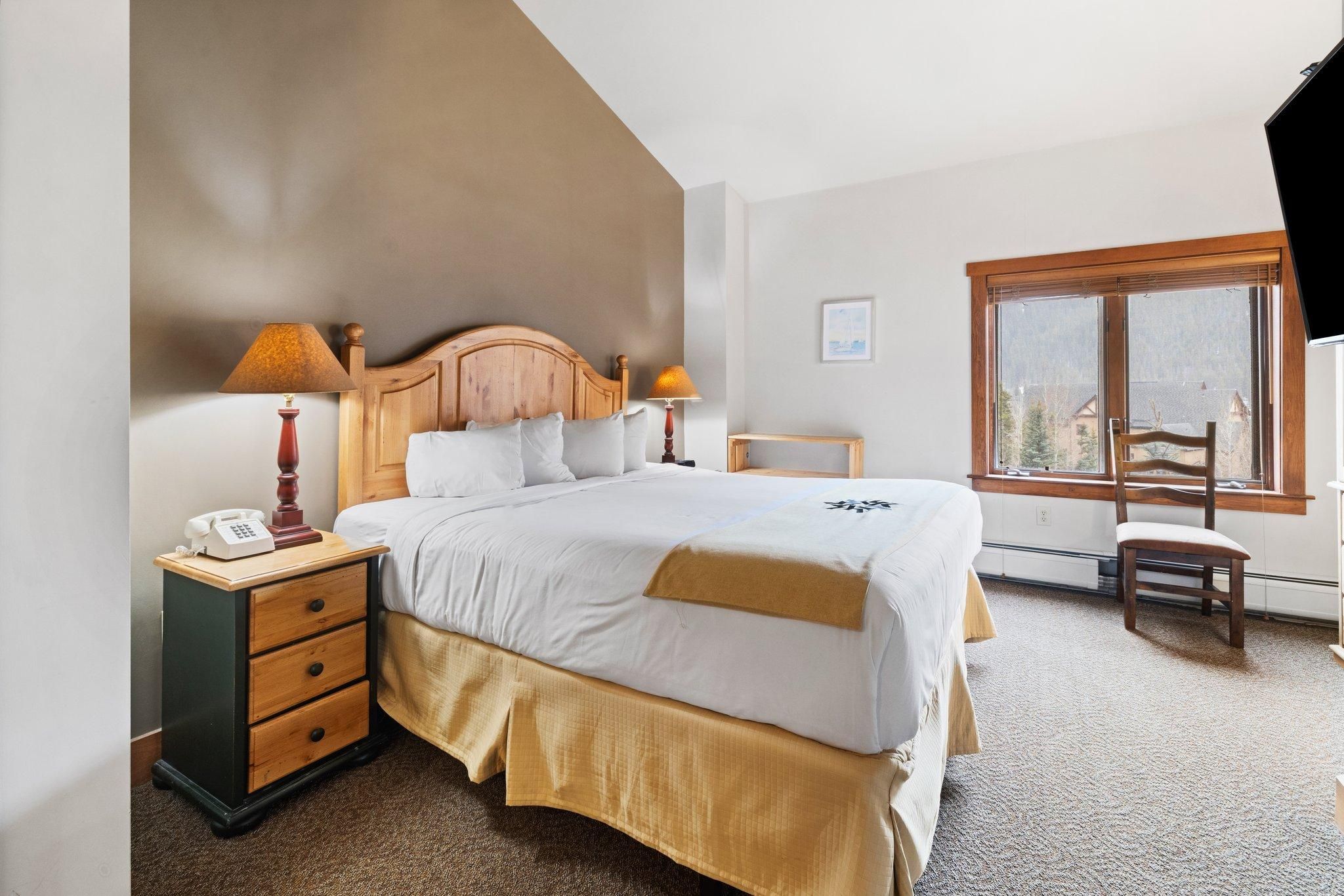 Two Bedroom Condominium plus Murphy Bed