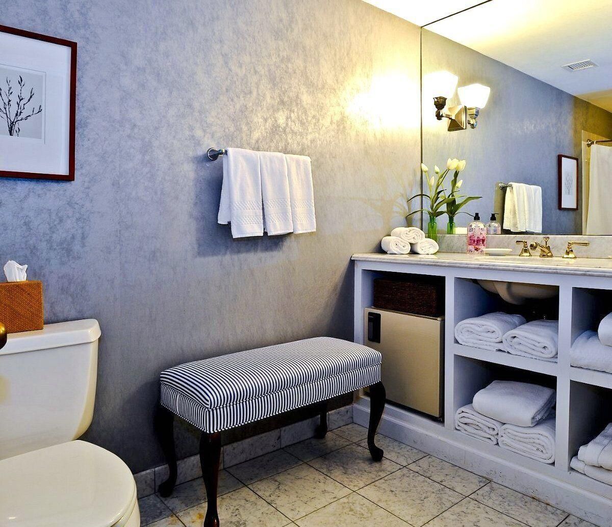 Deluxe Room with Two Queen Beds