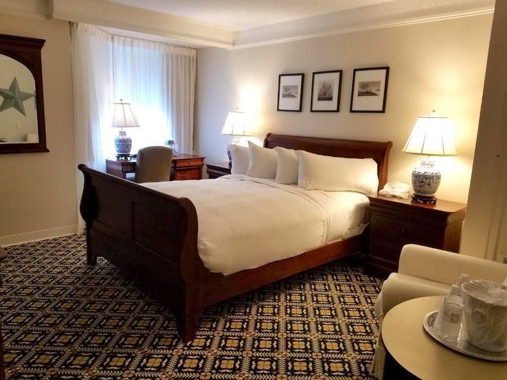 Deluxe Queen Room