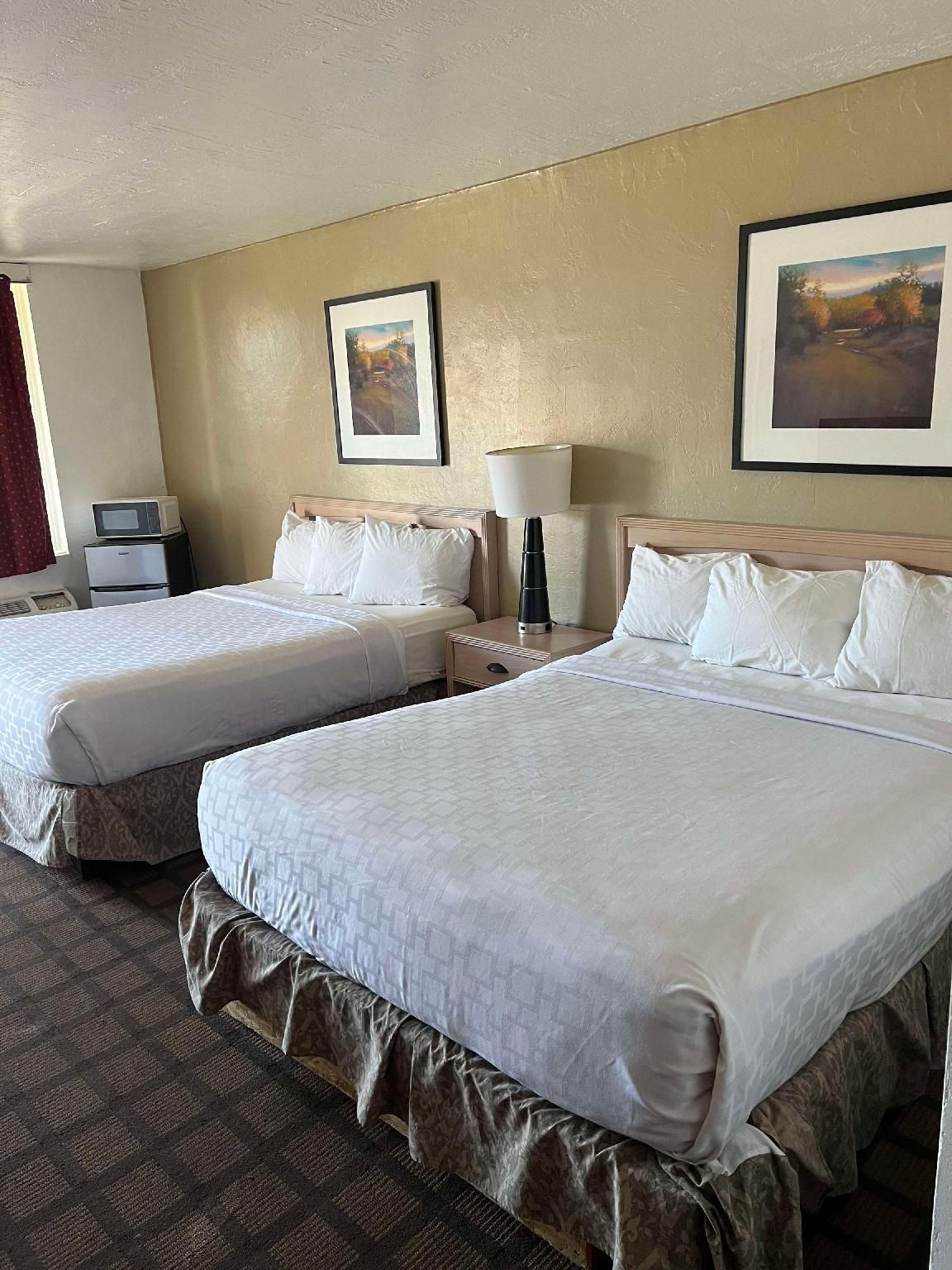 Americas Best Value Inn Wendover Two Queen Beds Smoking 2