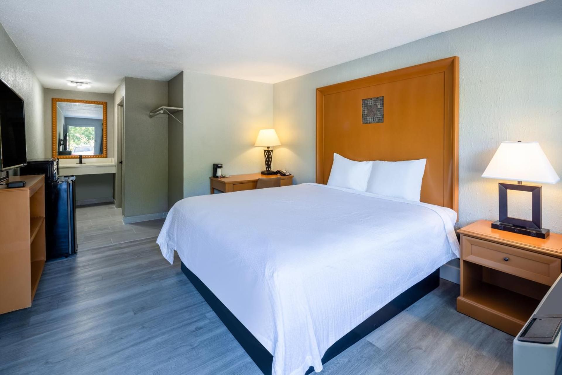 Ocean Inn & Suites